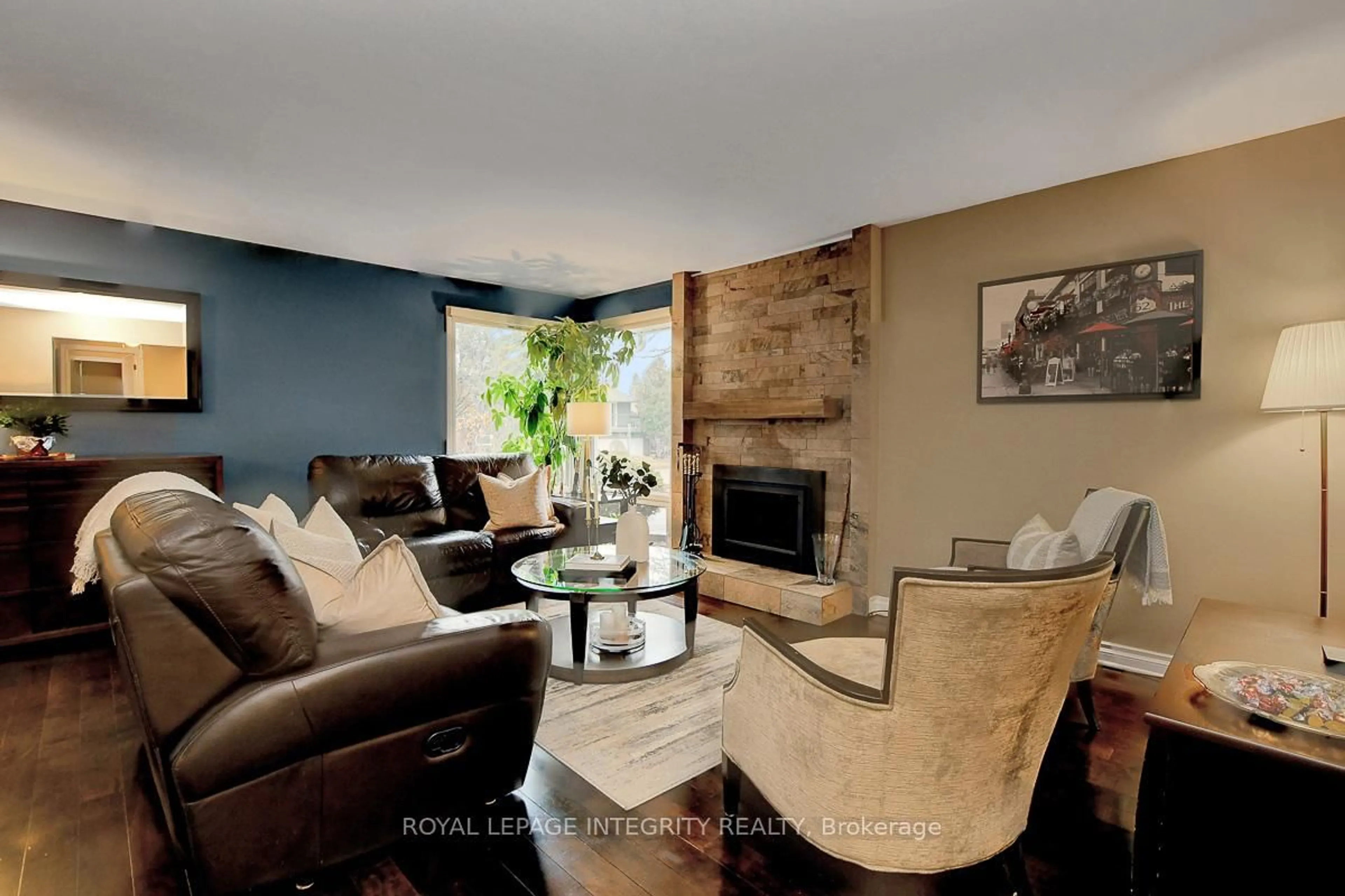 Living room with furniture, unknown for 27 Birchview Rd, Ottawa Ontario K2G 3G3