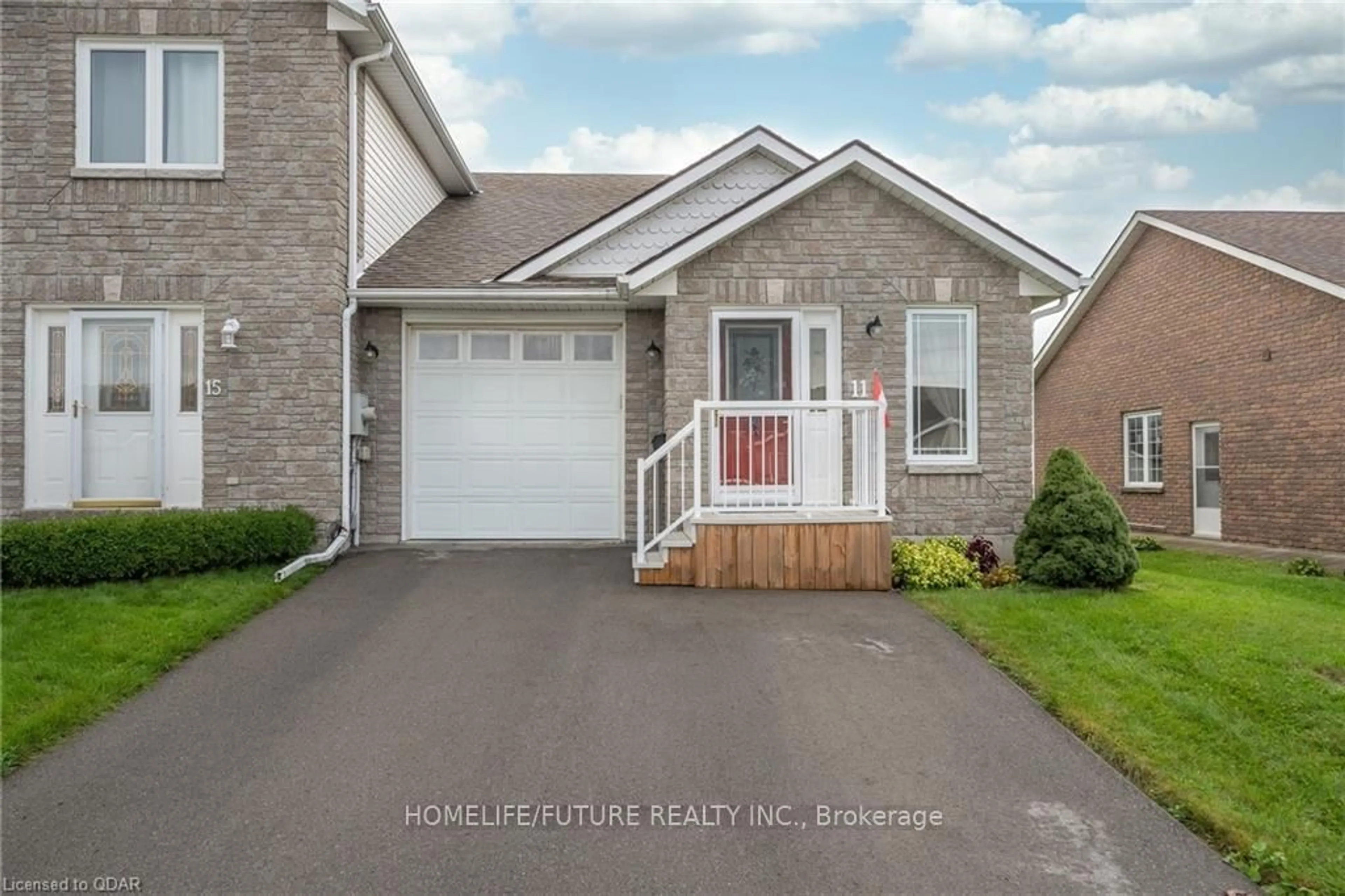 Home with vinyl exterior material, street for 11 Alder Crt, Belleville Ontario K8P 5L5