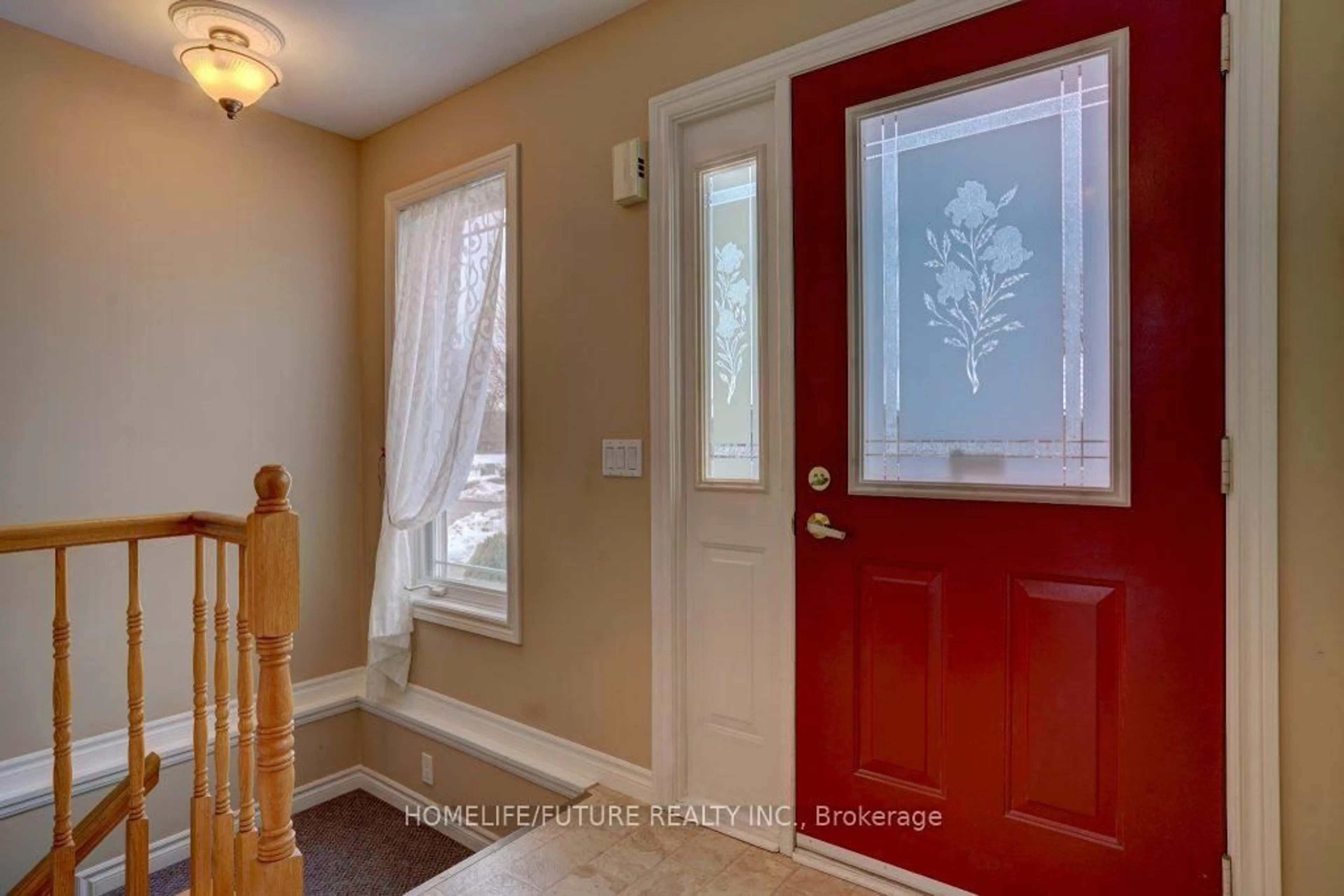 Indoor entryway for 11 Alder Crt, Belleville Ontario K8P 5L5