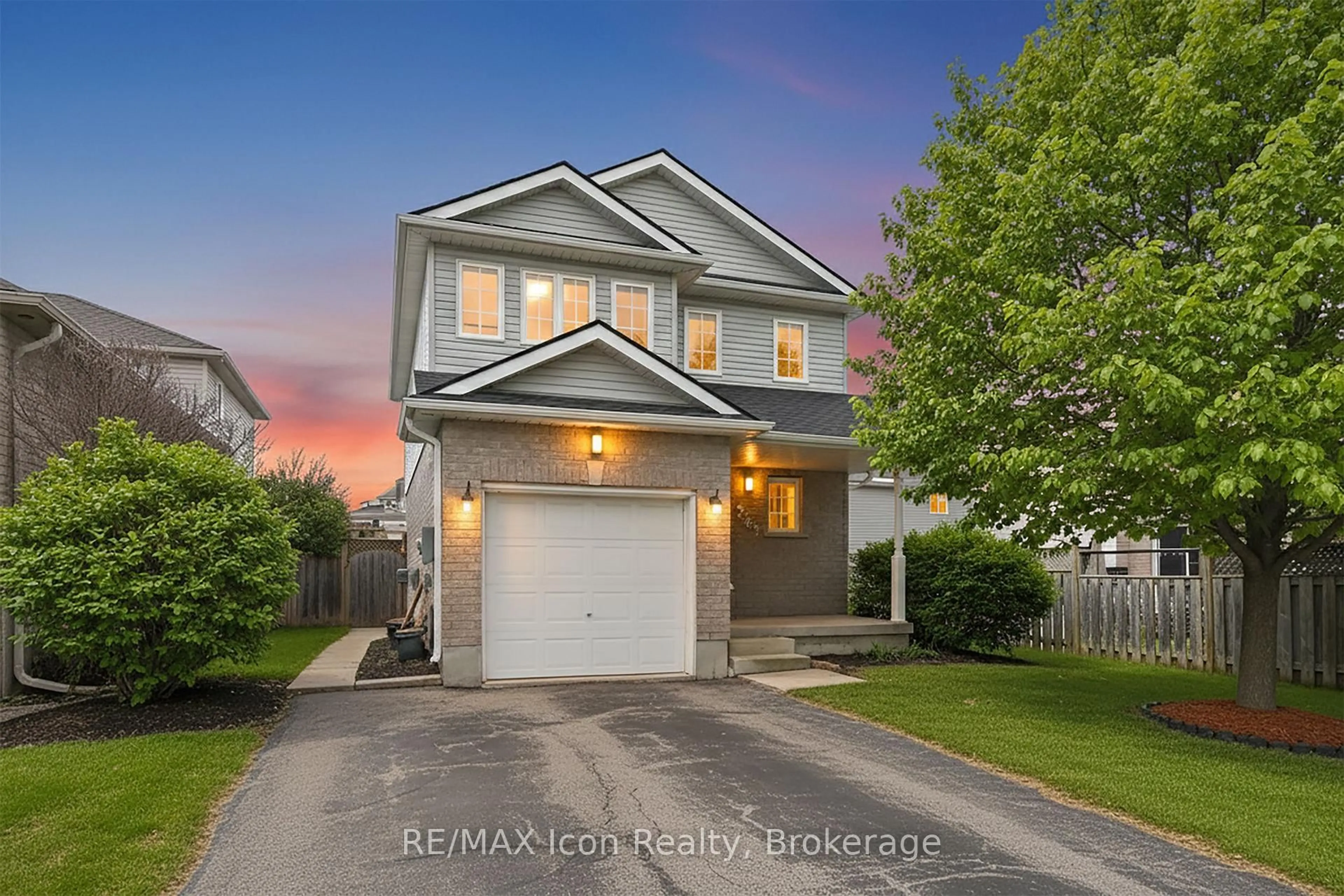 Home with vinyl exterior material, street for 269 Millburn Blvd, Centre Wellington Ontario N1M 3S3