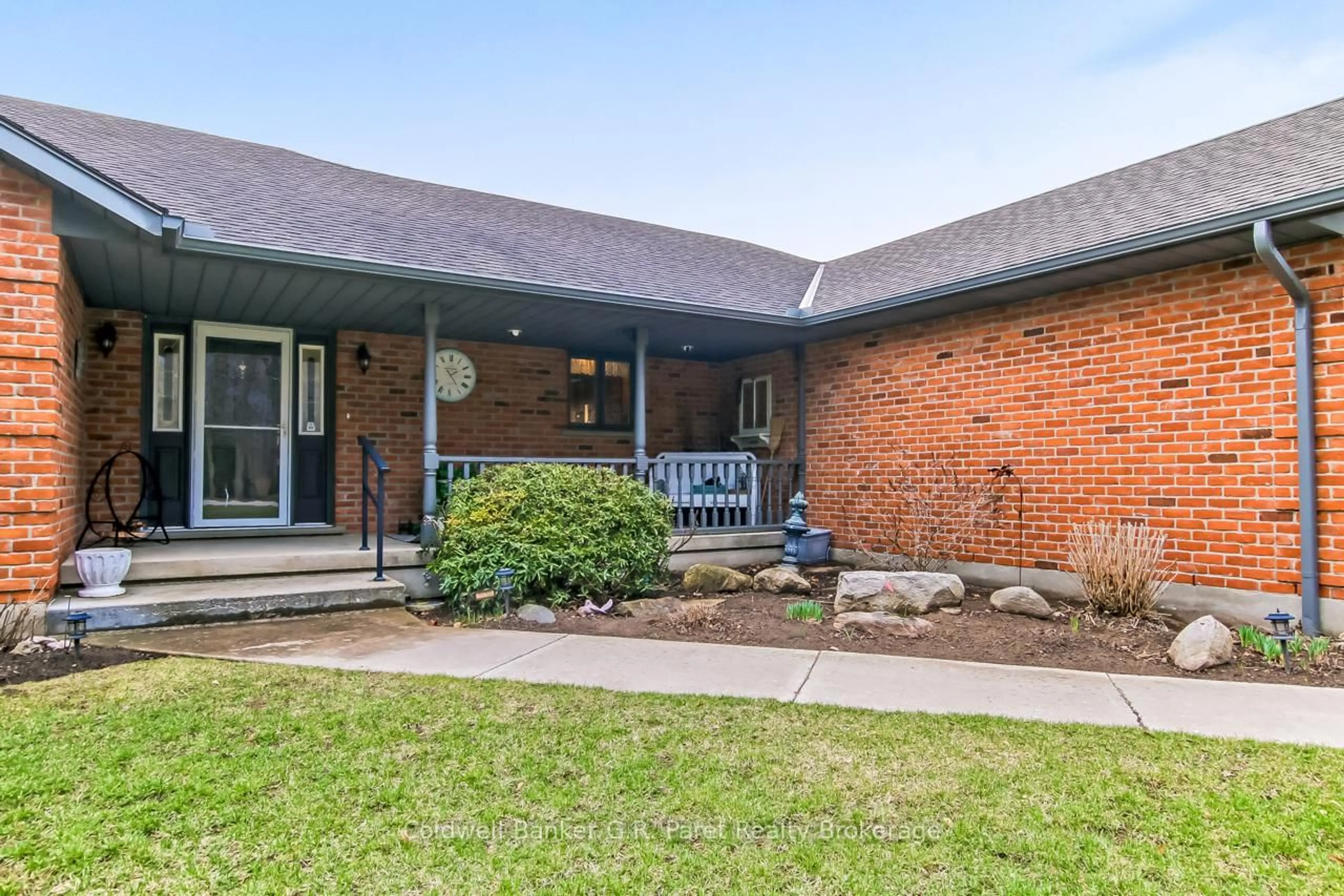 Unknown for 990 Norfolk County Road 21 Rd, Norfolk Ontario N4B 2W4