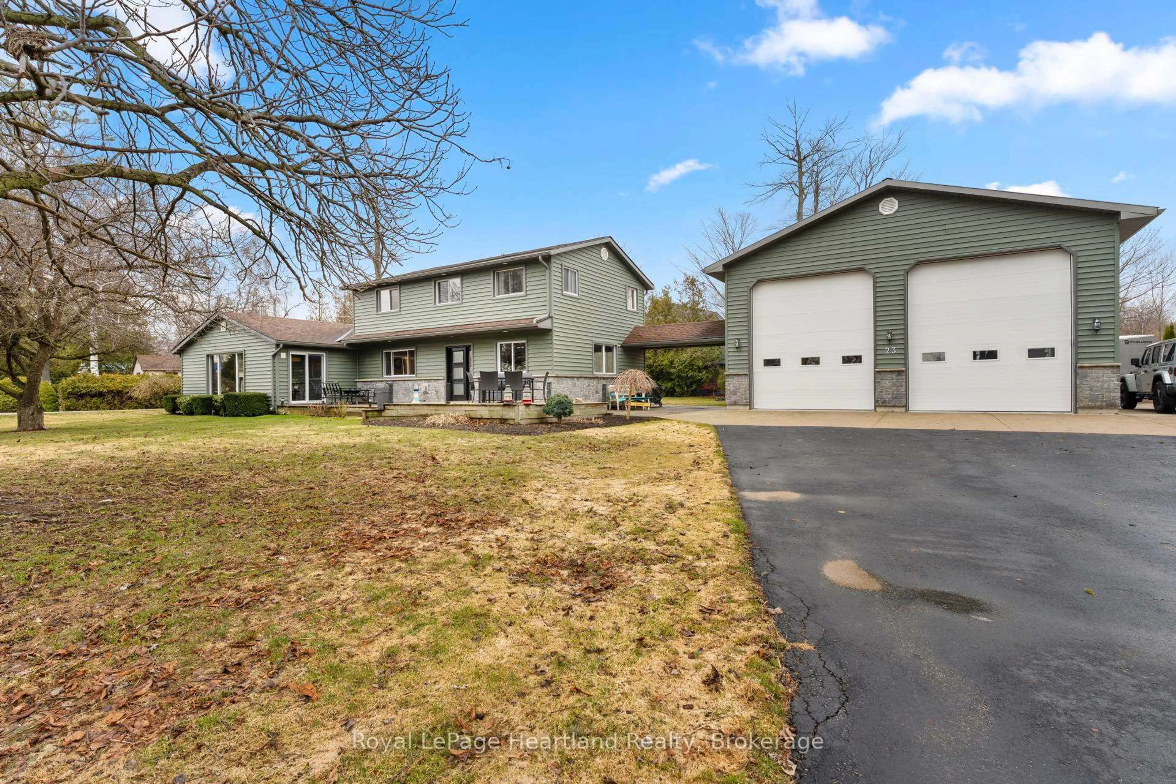 A pic from outside/outdoor area/front of a property/back of a property/a pic from drone, street for 23 Park Rd, Goderich Ontario N7A 3X8