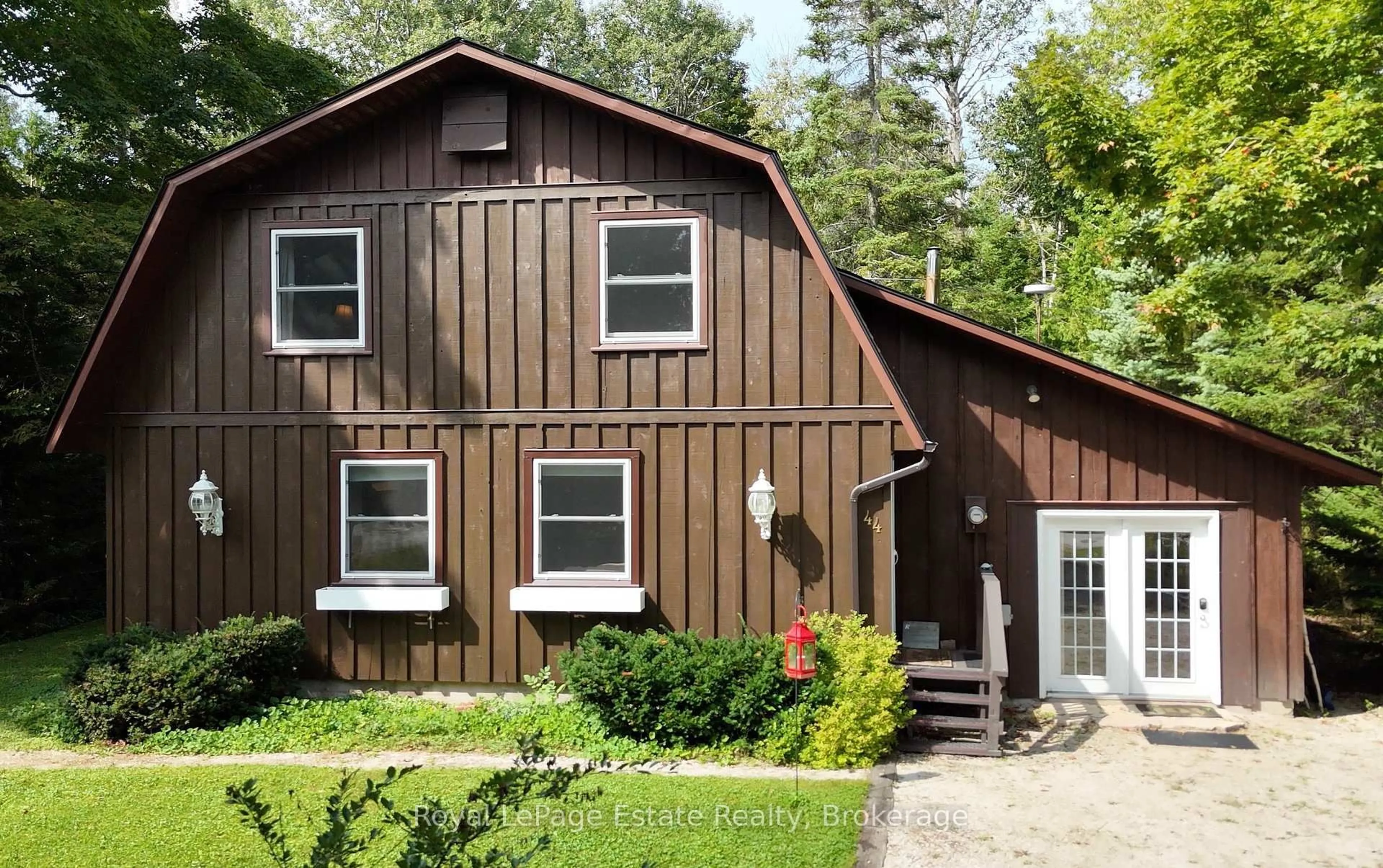 Home with vinyl exterior material, street for 44 Whitefish Blvd, South Bruce Peninsula Ontario N0H 2T0