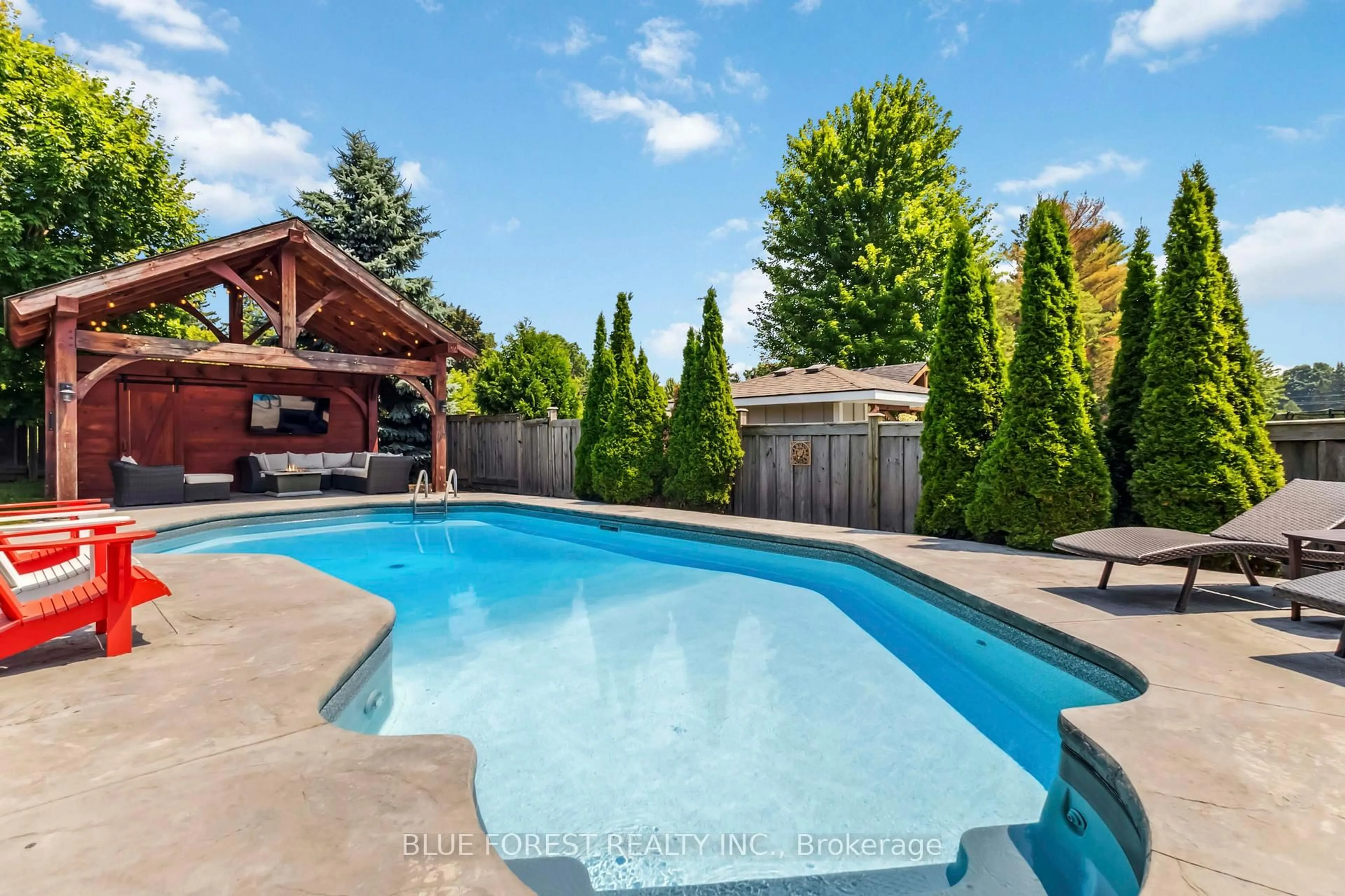 Pool for 139 Prince St, Middlesex Centre Ontario N0L 1R0