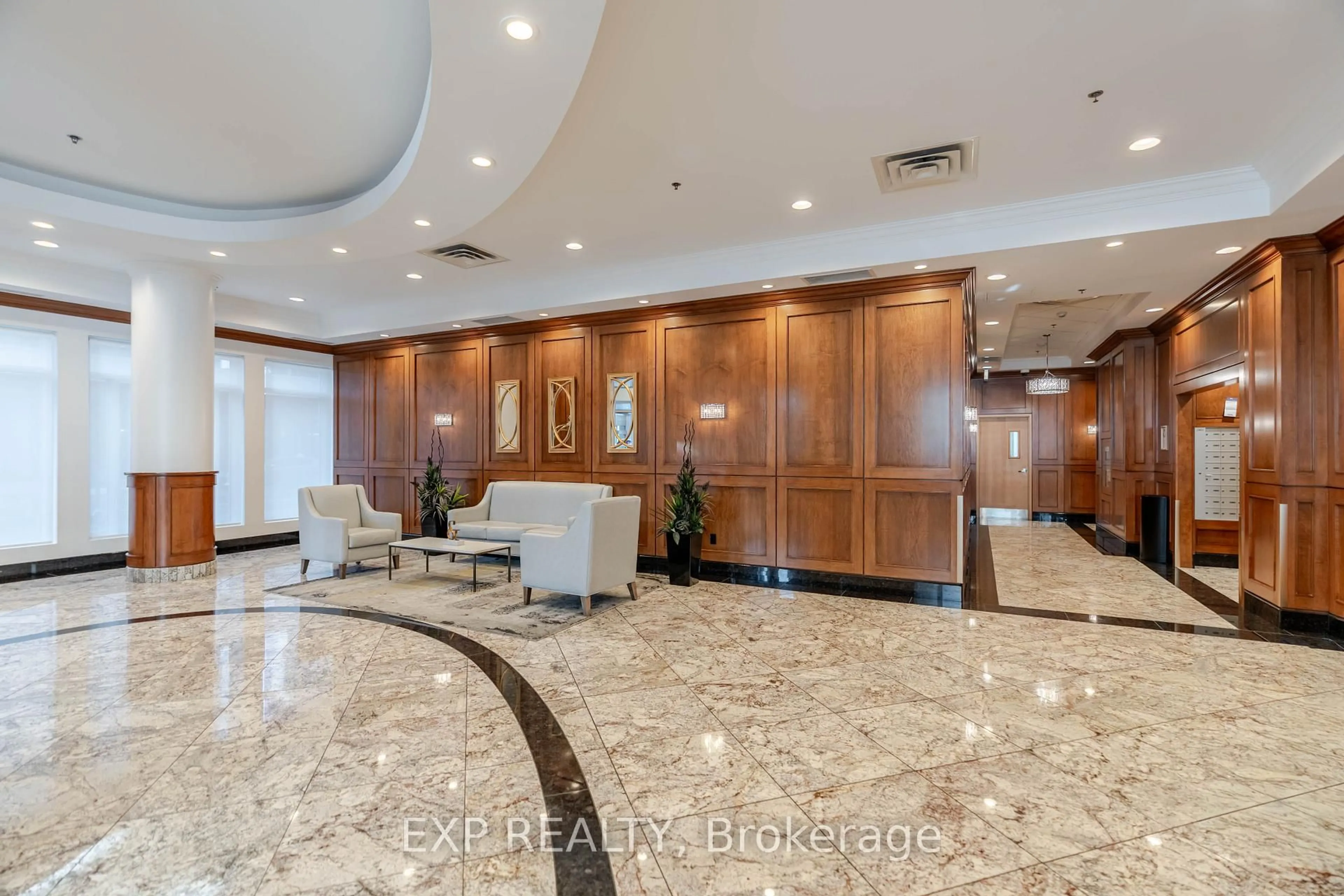 Lobby for 242 RIDEAU St #2308, Ottawa Ontario K1N 0B7