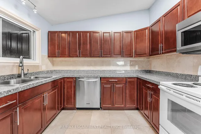 6122 Mayfair Dr, Niagara Falls 5