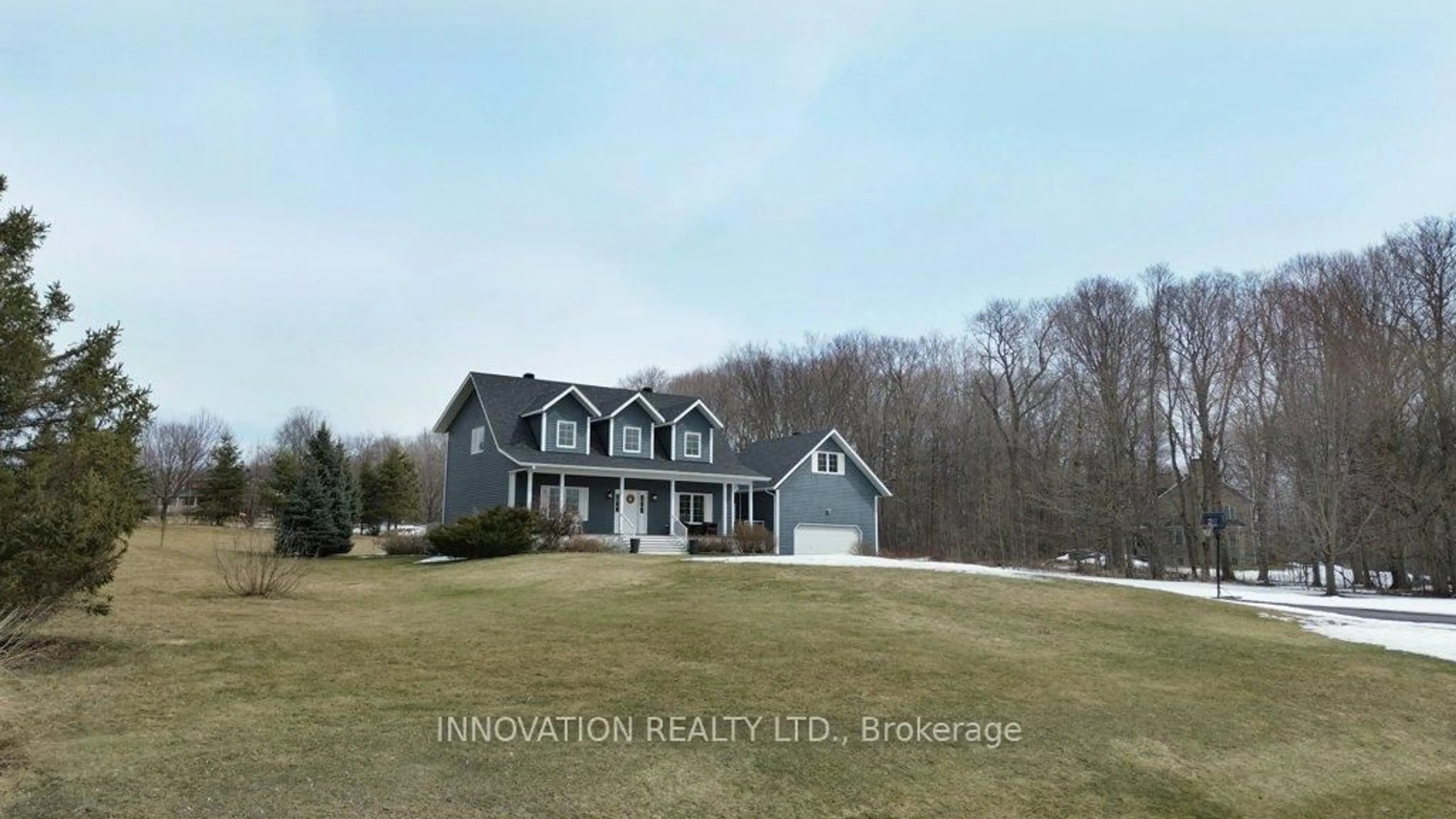 Home with vinyl exterior material, unknown for 117 Lady Lochead Lane, Carp Ontario K0A 1L0