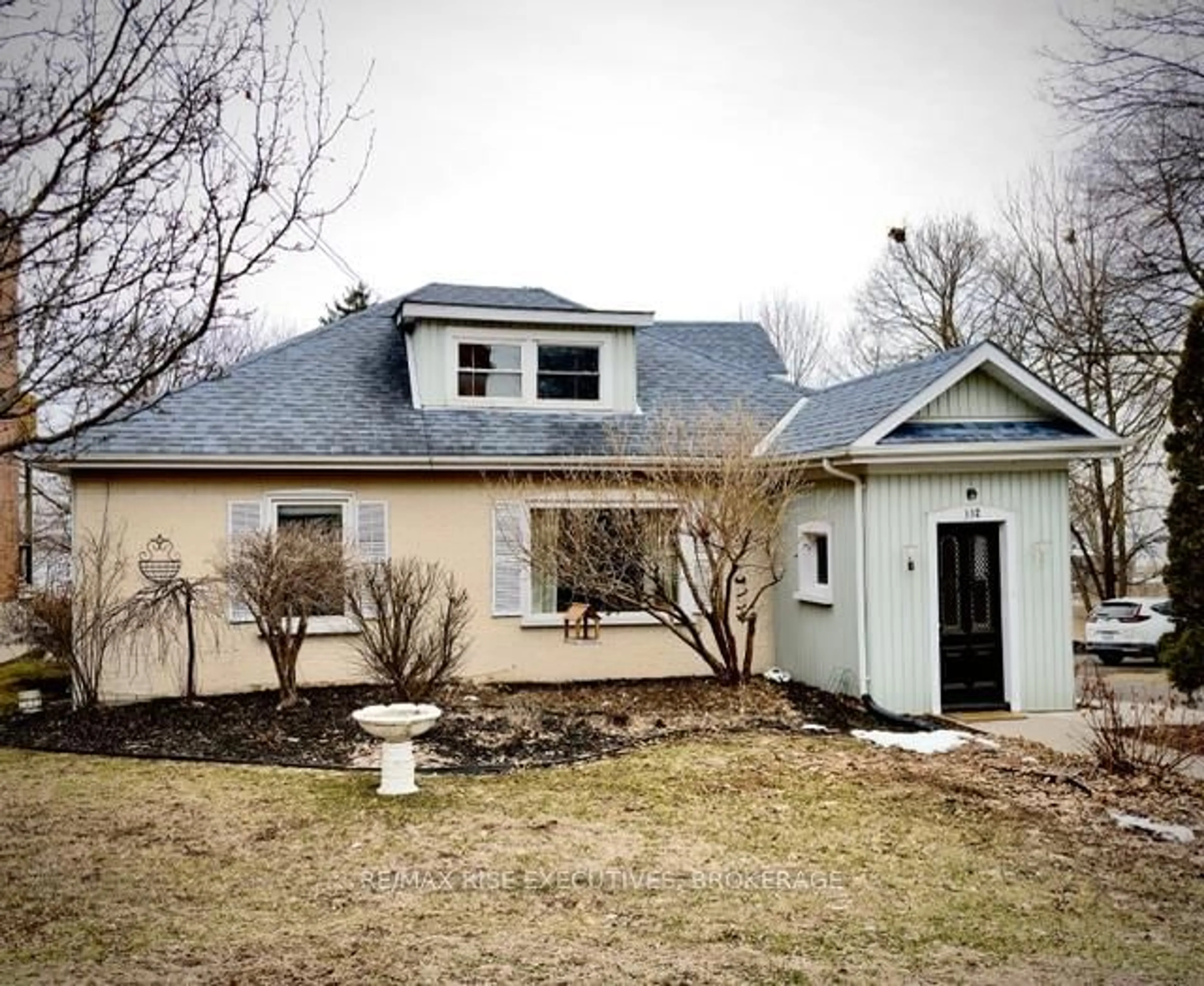 Home with vinyl exterior material, street for 332 Main St, Deseronto Ontario K0K 1X0