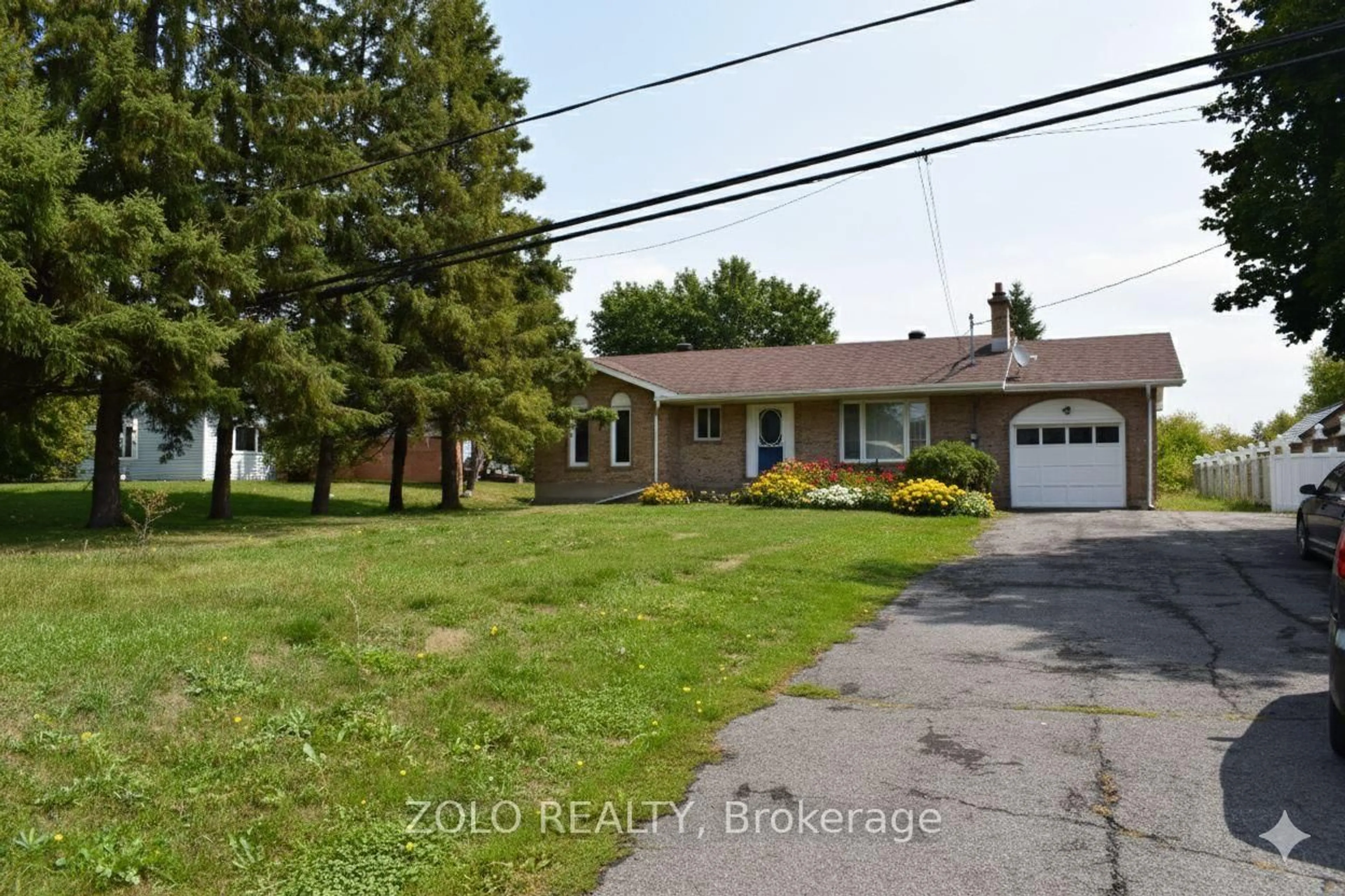 A pic from outside/outdoor area/front of a property/back of a property/a pic from drone, street for 5547 138 Highway, South Stormont Ontario K0C 1P0