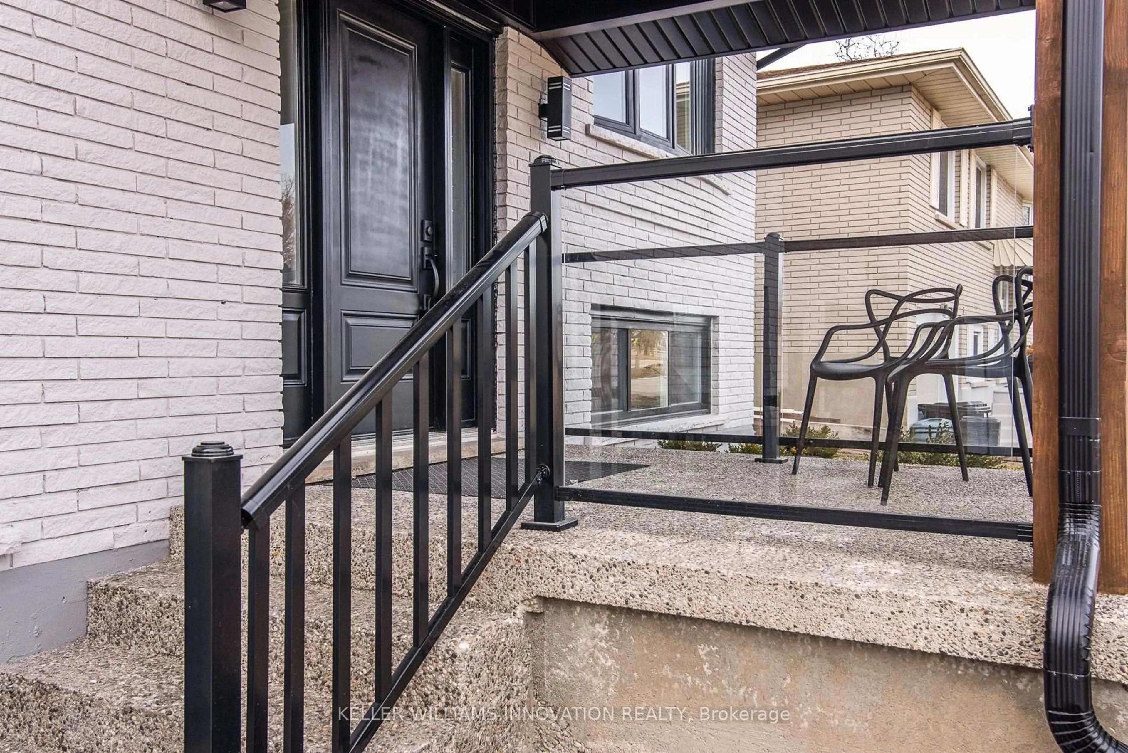 Patio, street for 627 Glen Forrest Blvd, Waterloo Ontario N2L 4K1