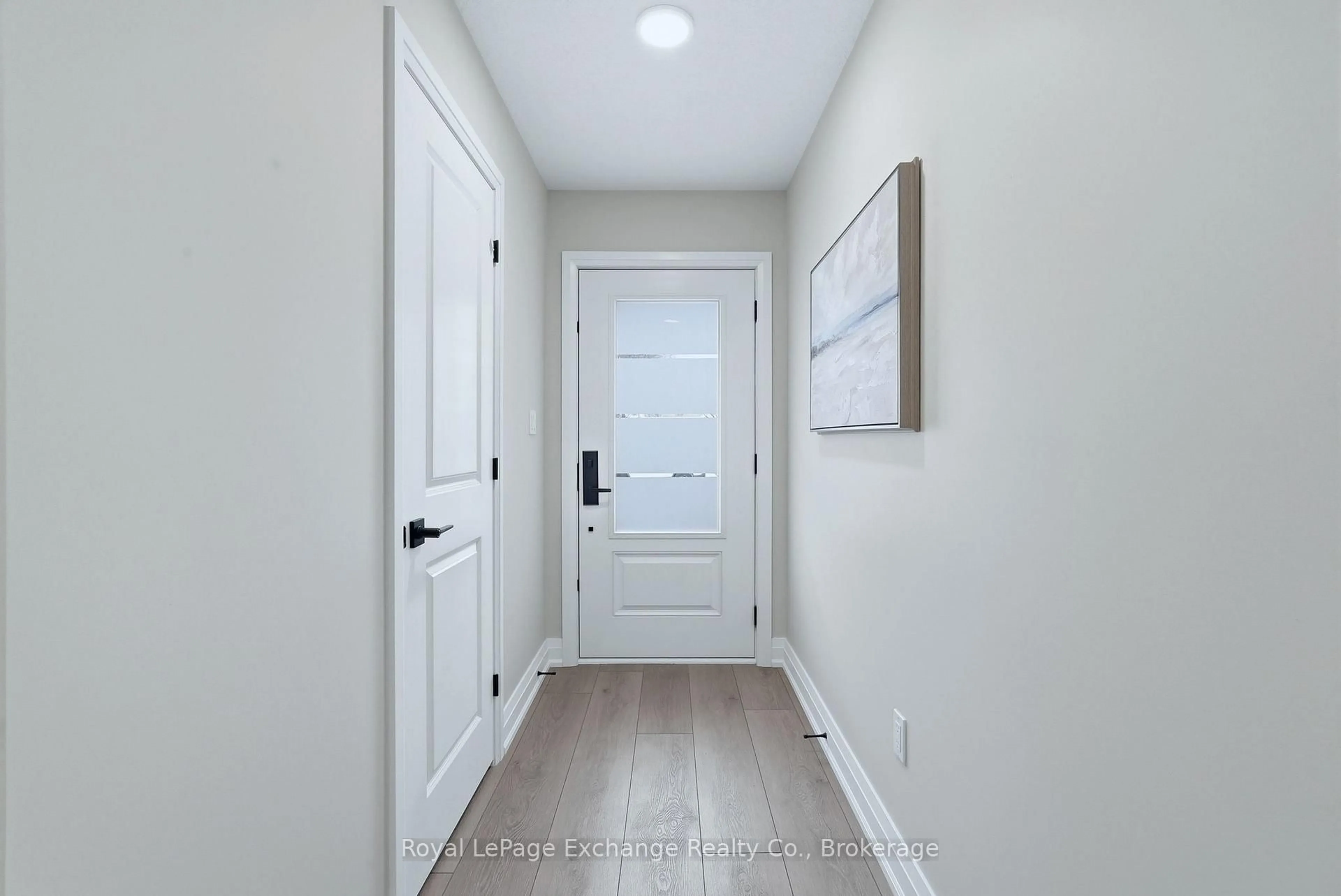 Indoor entryway for 227 Bruce St #Unit 3, West Grey Ontario N0G 1R0