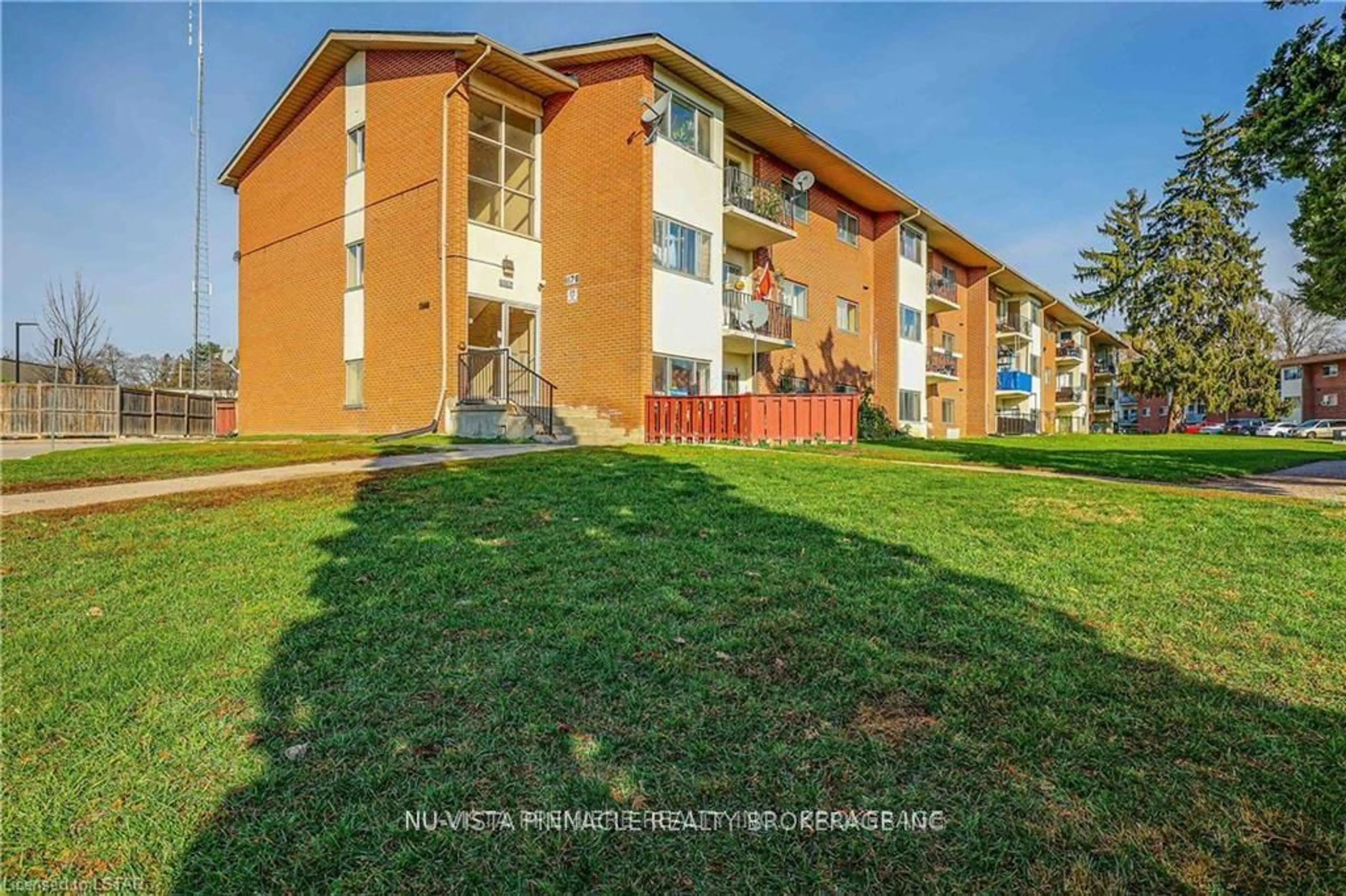 Patio, unknown for 1176 Hamilton Rd #307, London East Ontario N5W 1A9