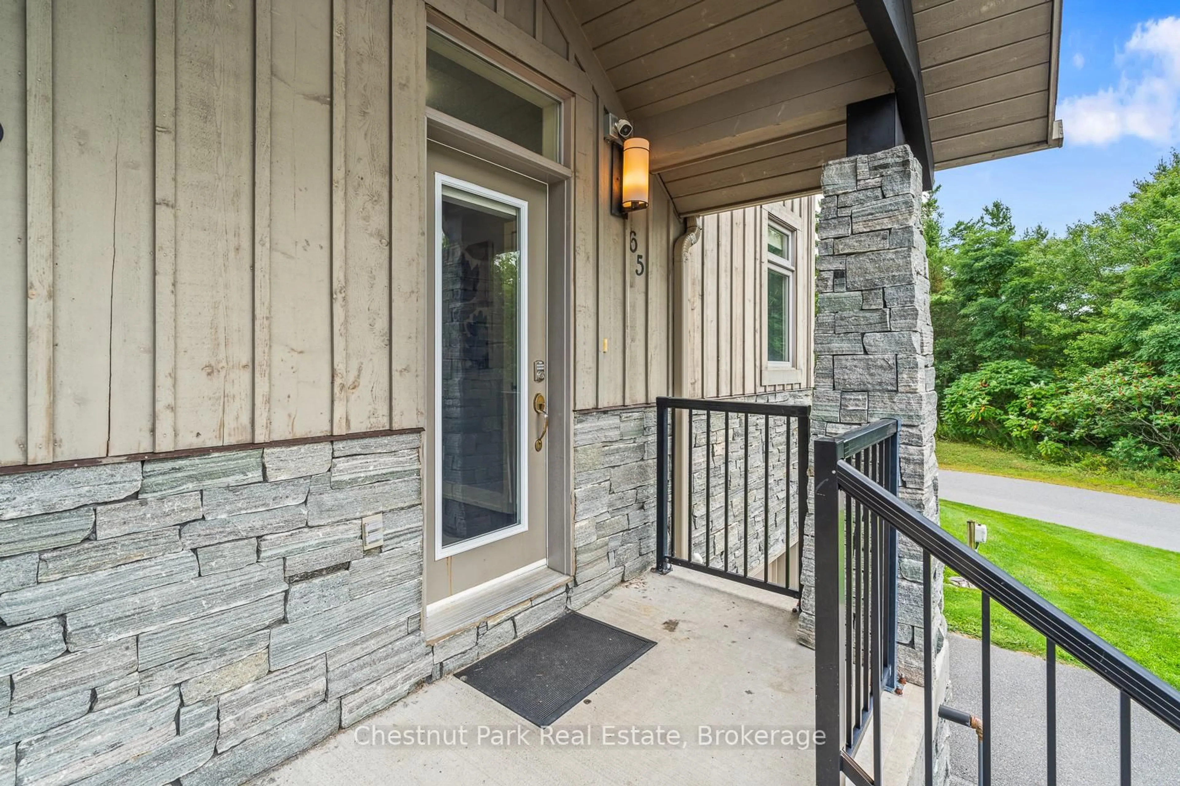 Unknown for 65 Rockmount Cres, Gravenhurst Ontario P1P 0A6