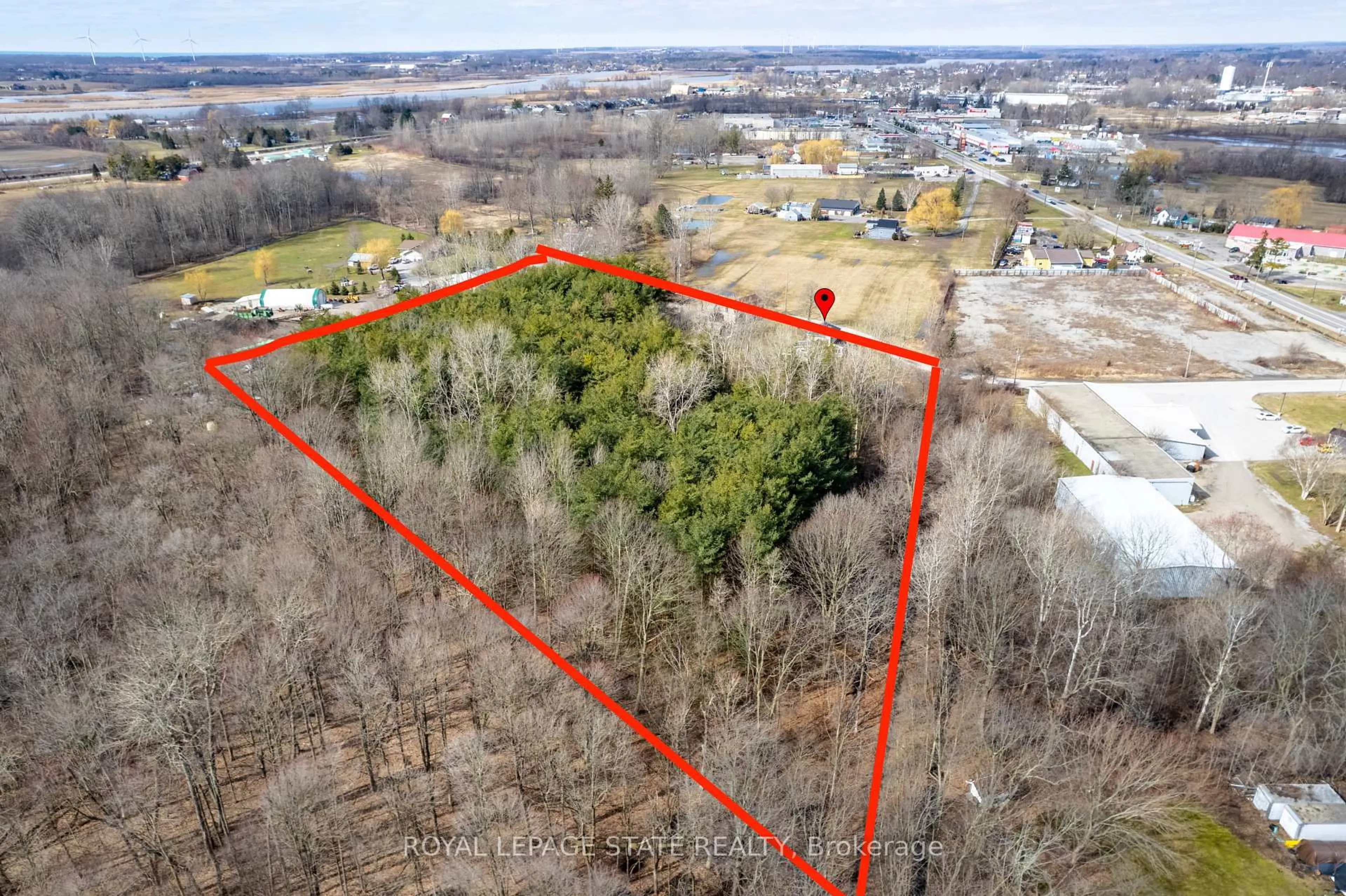 A pic from outside/outdoor area/front of a property/back of a property/a pic from drone, unknown for 203 Hendershot Ave, Haldimand Ontario N1A 3B4