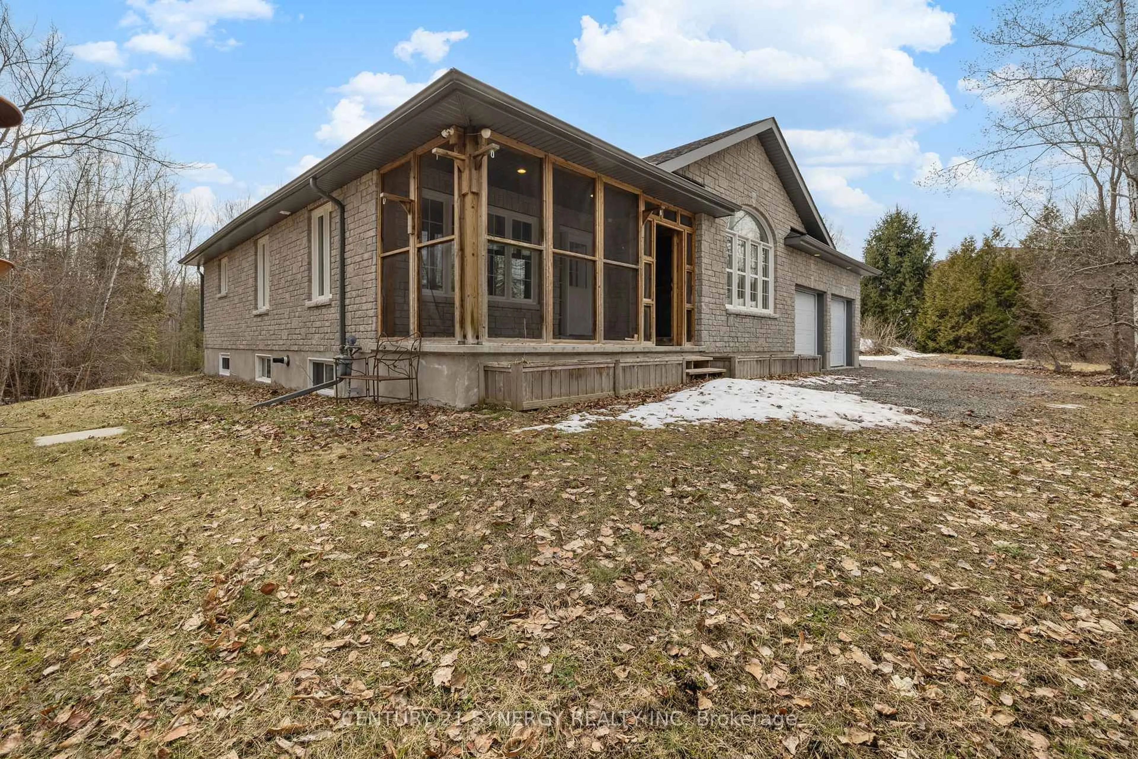 Home with vinyl exterior material, building for 42 Empress Dr, North Grenville Ontario K0G 1J0