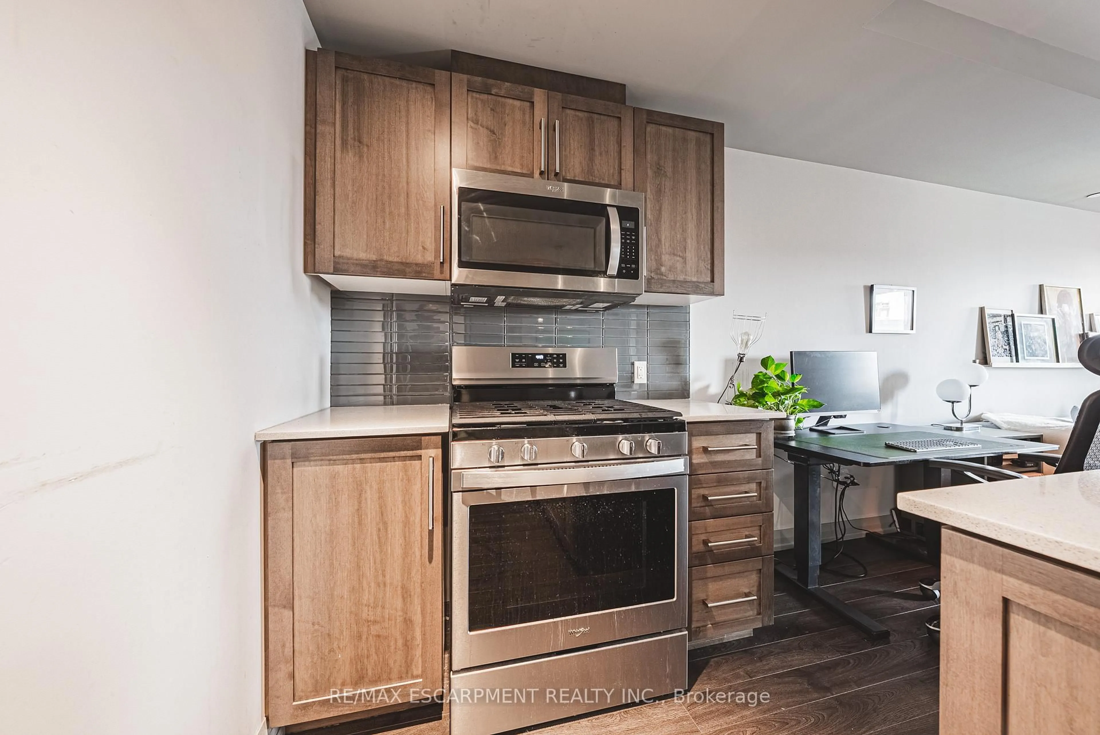 Standard kitchen, wood/laminate floor for 181 James St #503, Hamilton Ontario L8R 2K9