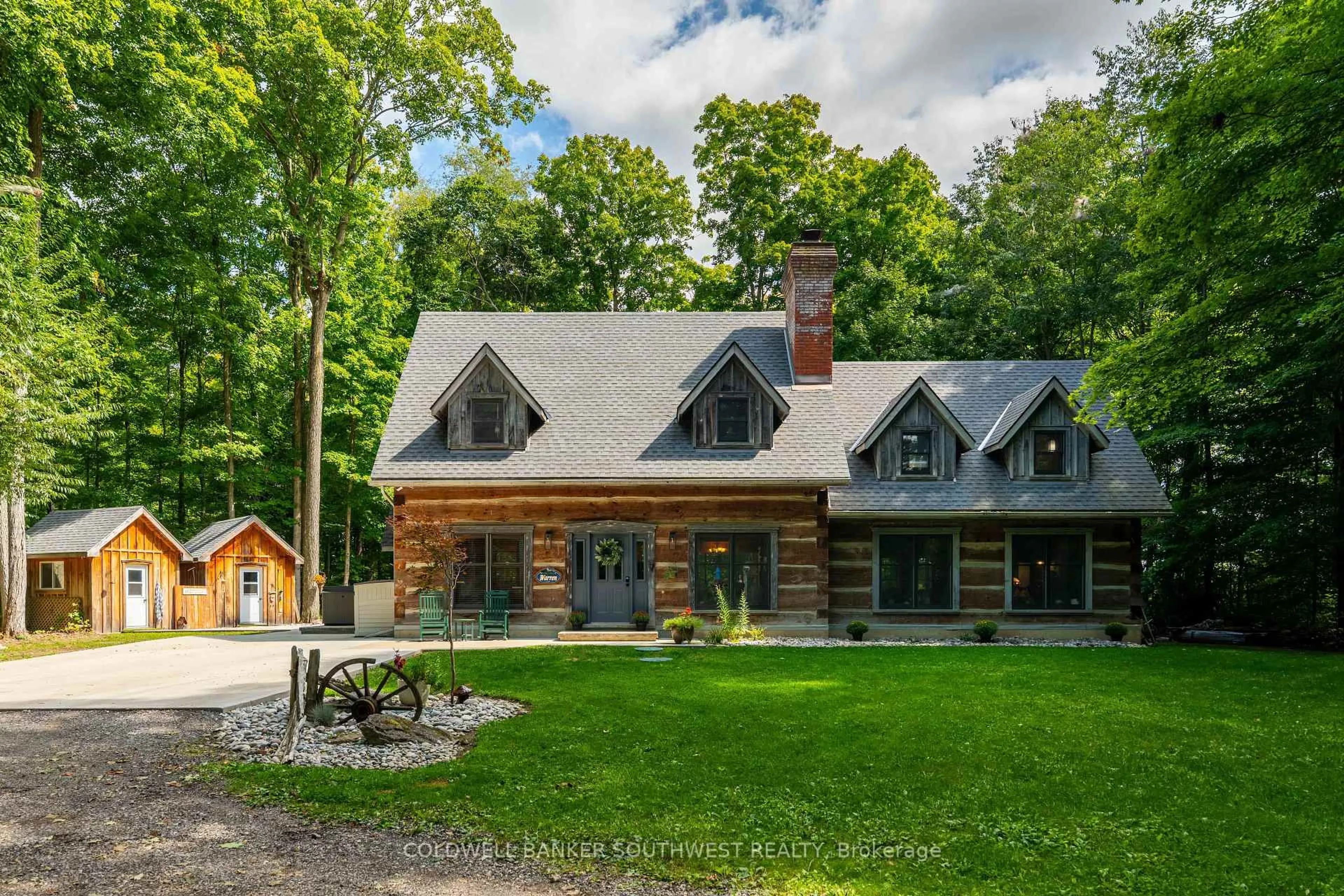 Home with brick exterior material, unknown for 5252 Egremont Rd, Plympton-Wyoming Ontario N0N 1E0