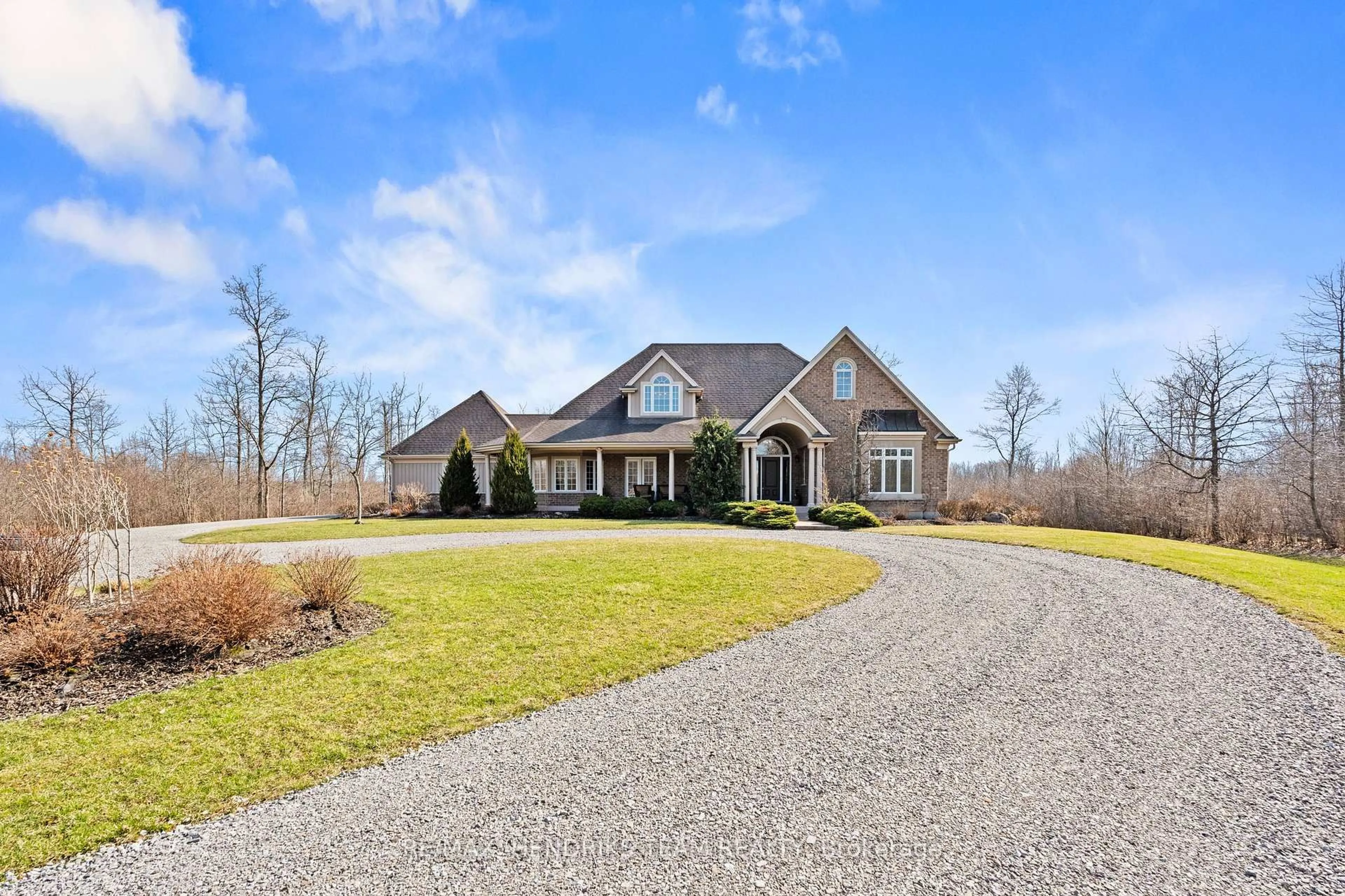 Home with brick exterior material, unknown for 5045 Michener Rd, Fort Erie Ontario L0S 1R0