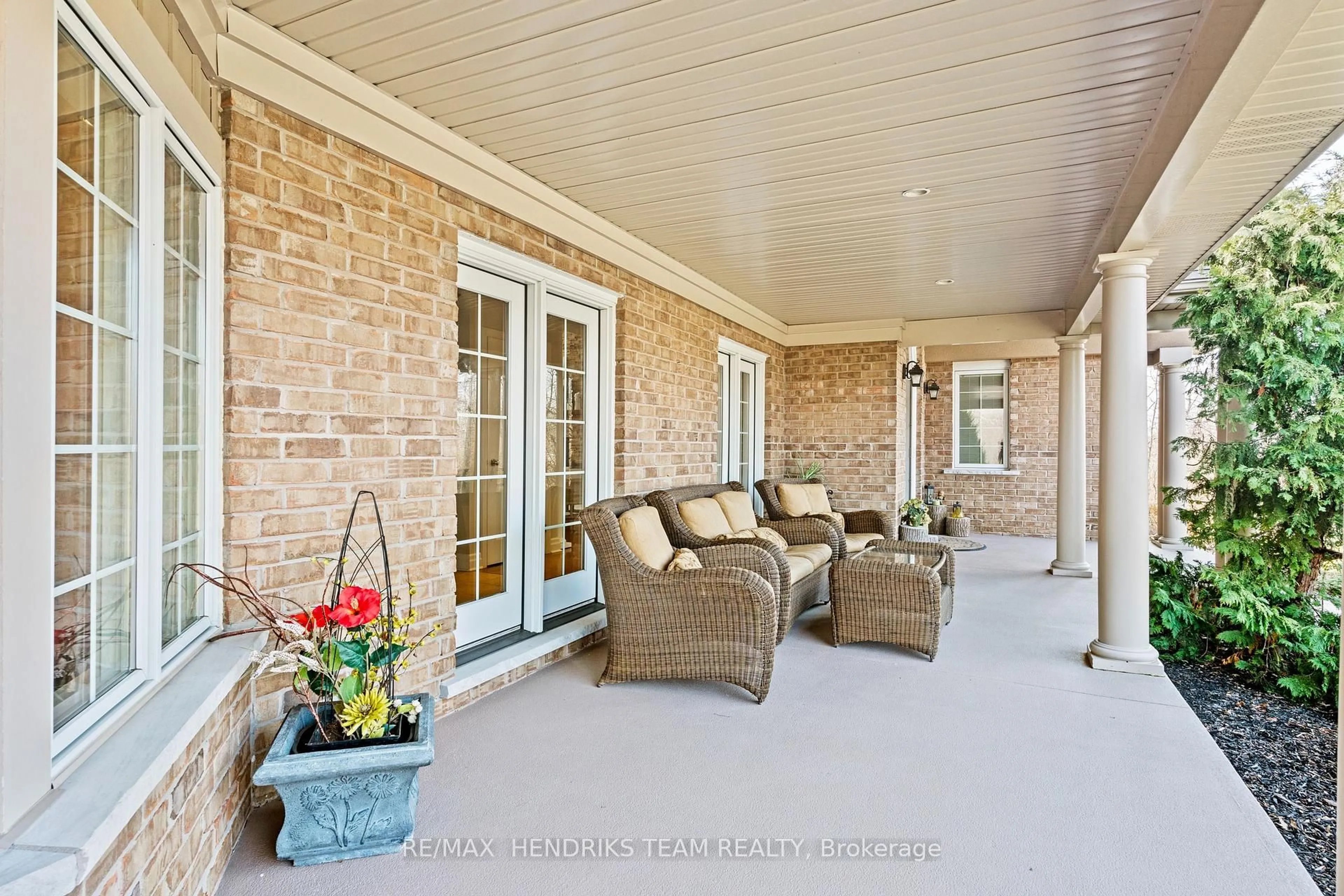 Patio, water/lake/river/ocean view for 5045 Michener Rd, Fort Erie Ontario L0S 1R0