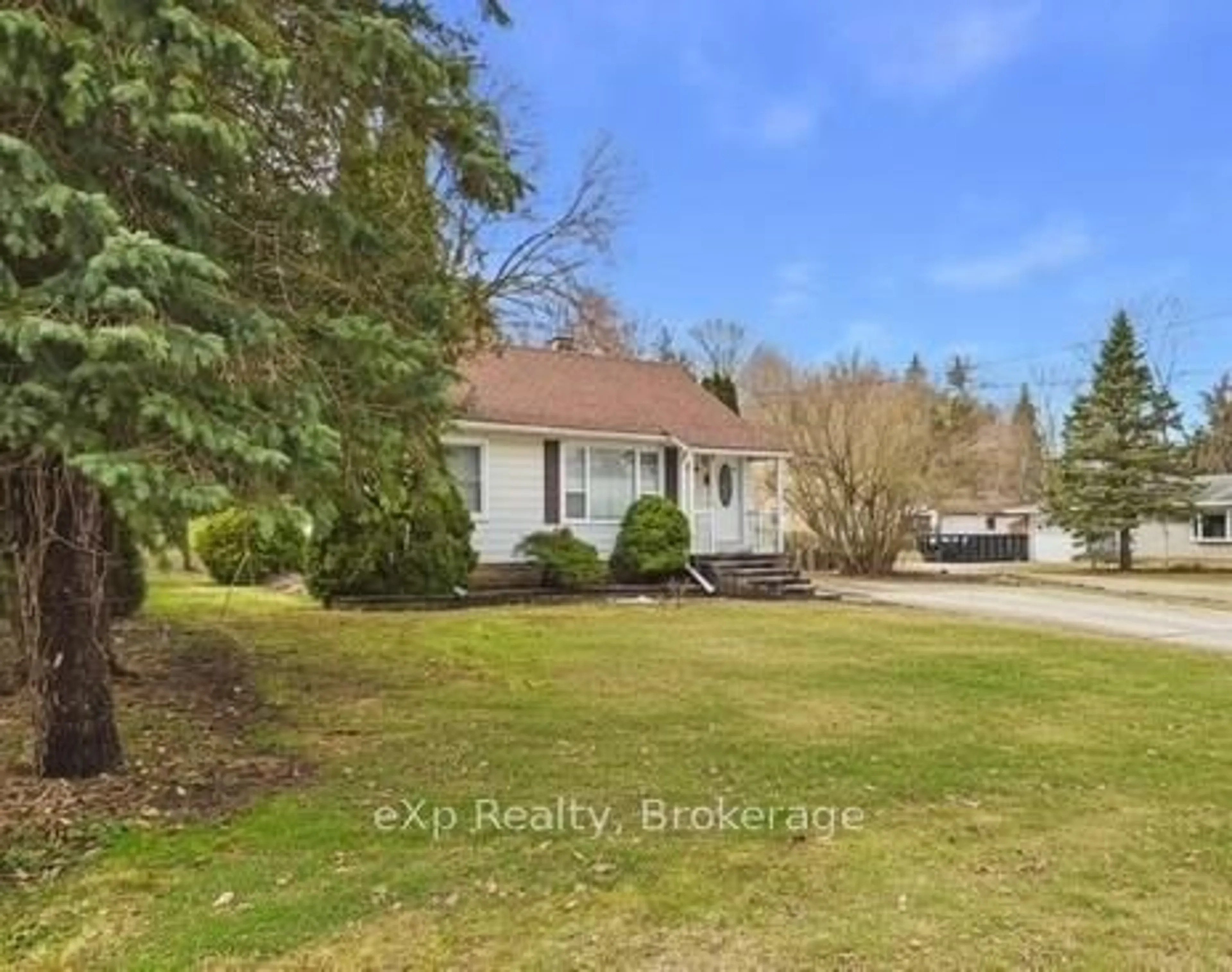 A pic from outside/outdoor area/front of a property/back of a property/a pic from drone, street for 203 May St, Brockton Ontario N0G 2V0