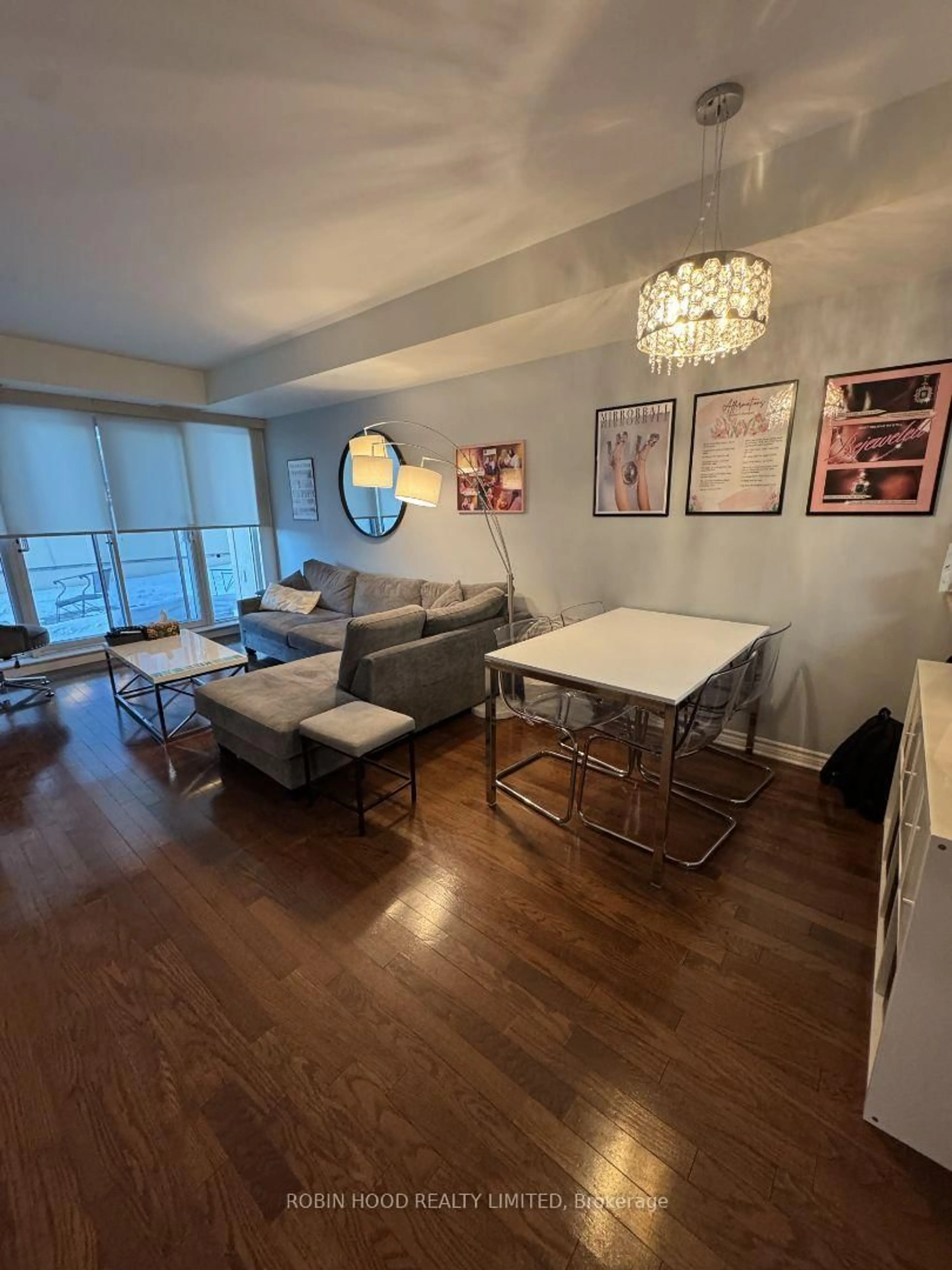 A pic of a room for 200 Rideau St #Unit 201, Ottawa Ontario K1N 5Y1