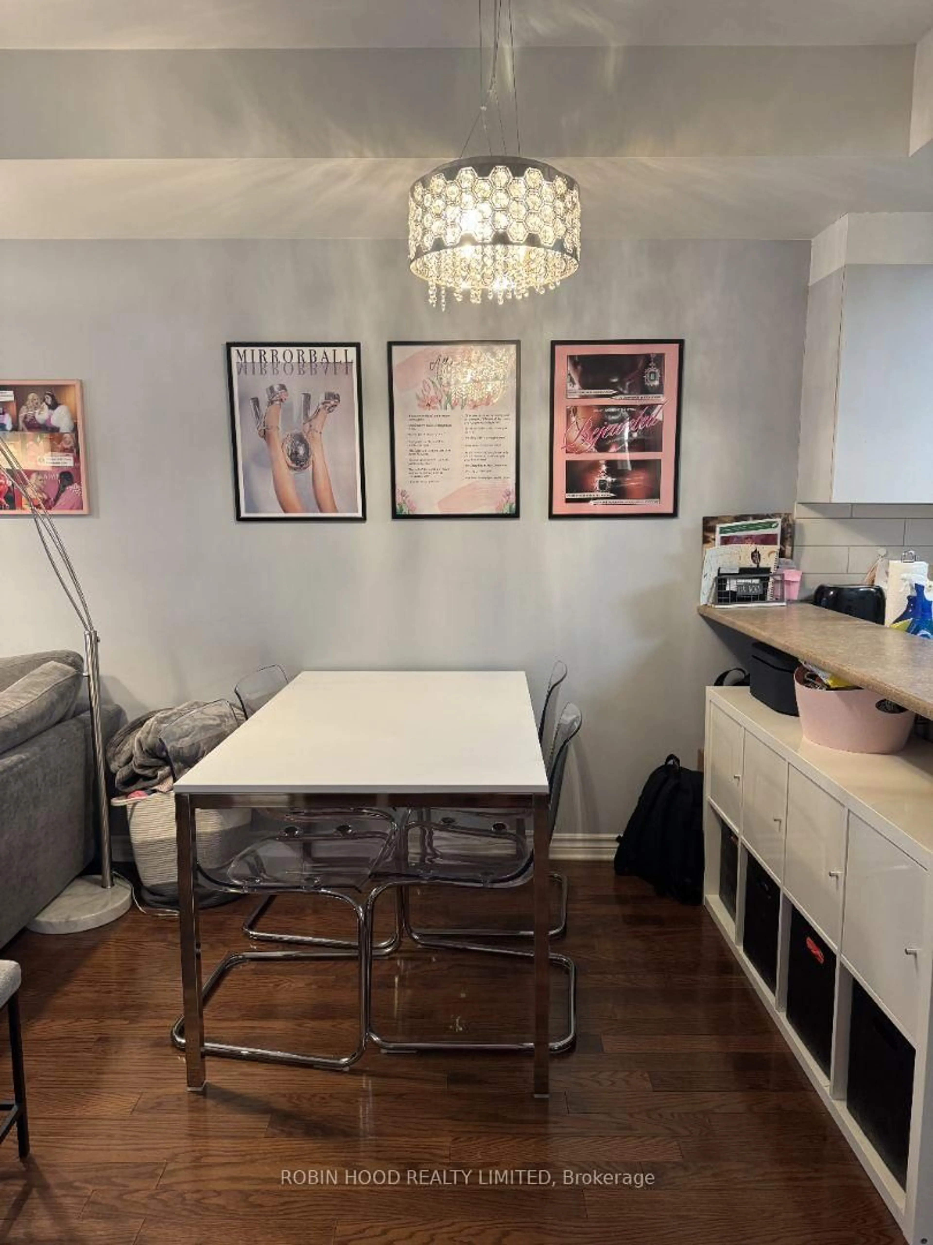 A pic of a room for 200 Rideau St #Unit 201, Ottawa Ontario K1N 5Y1