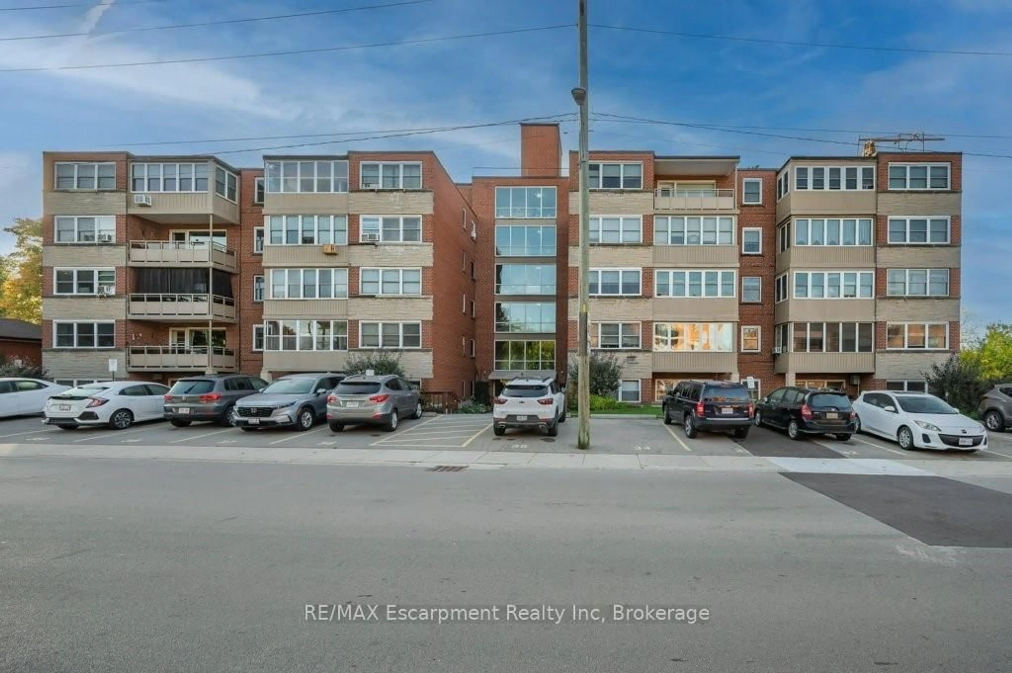 A pic from outside/outdoor area/front of a property/back of a property/a pic from drone, building for 9 Grant Blvd #201, Hamilton Ontario L9H 4L5