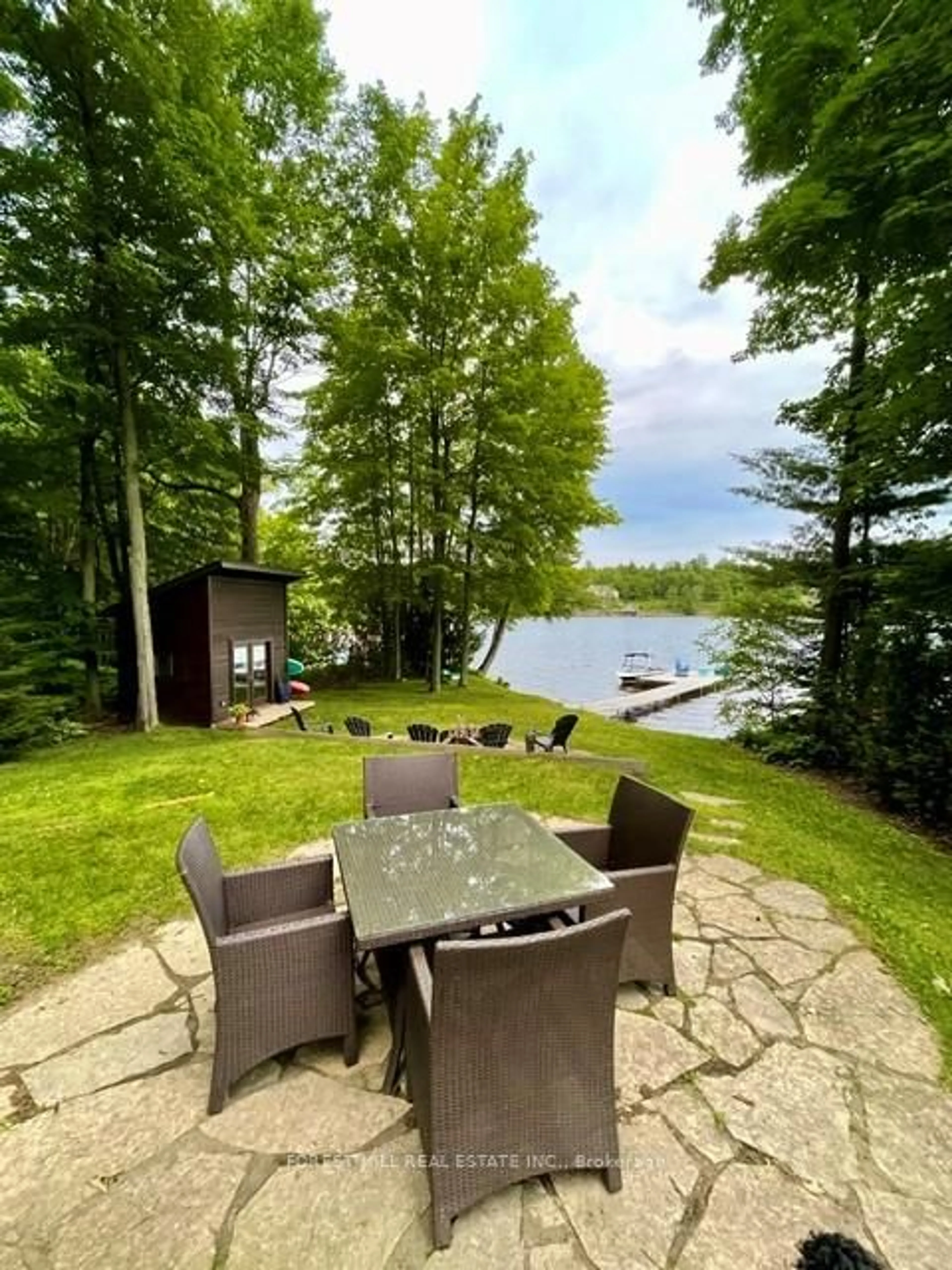 Patio, water/lake/river/ocean view for 170 Hill St, Gravenhurst Ontario P1P 1R2