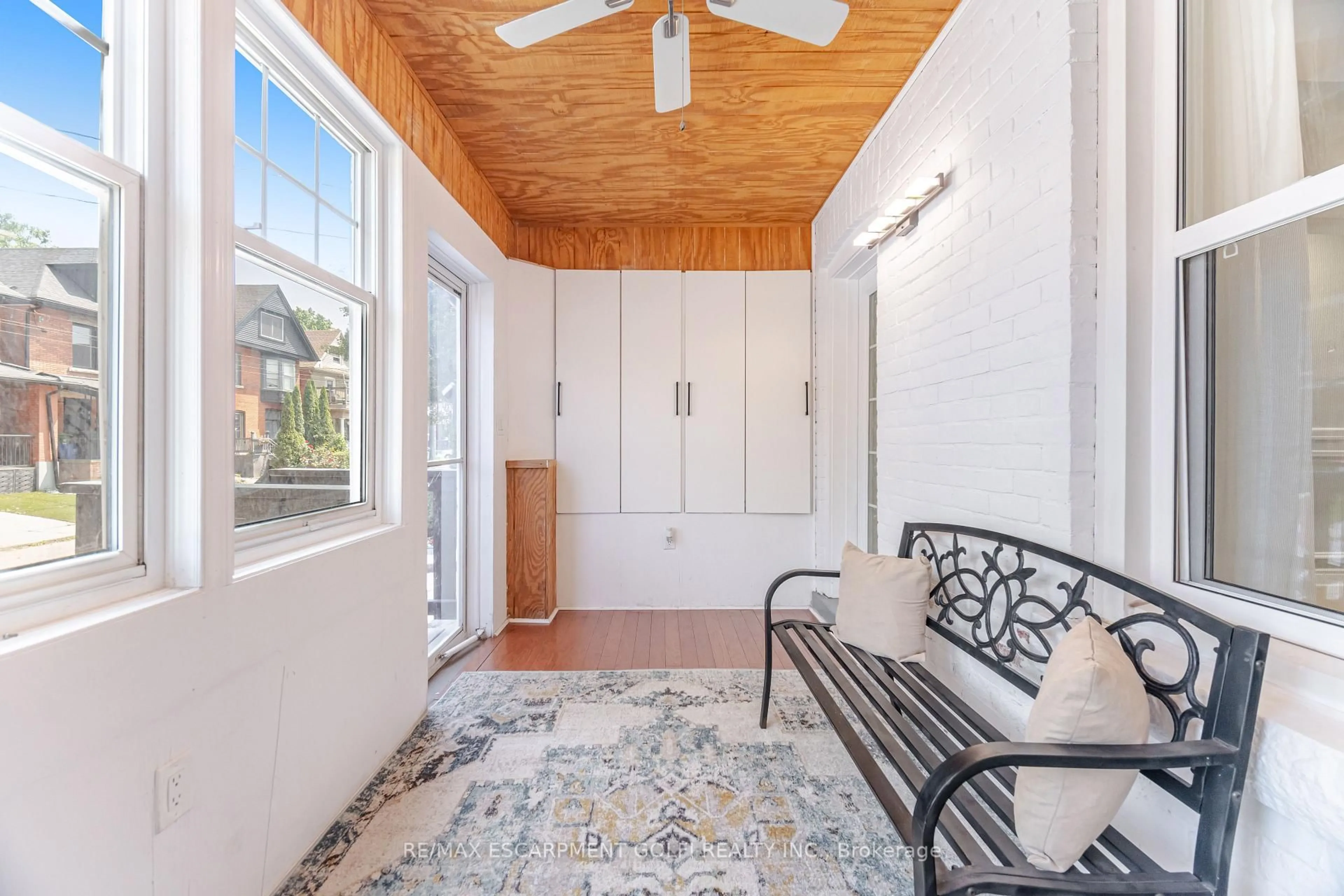 Indoor entryway for 61 Stirton St, Hamilton Ontario L8L 6E7