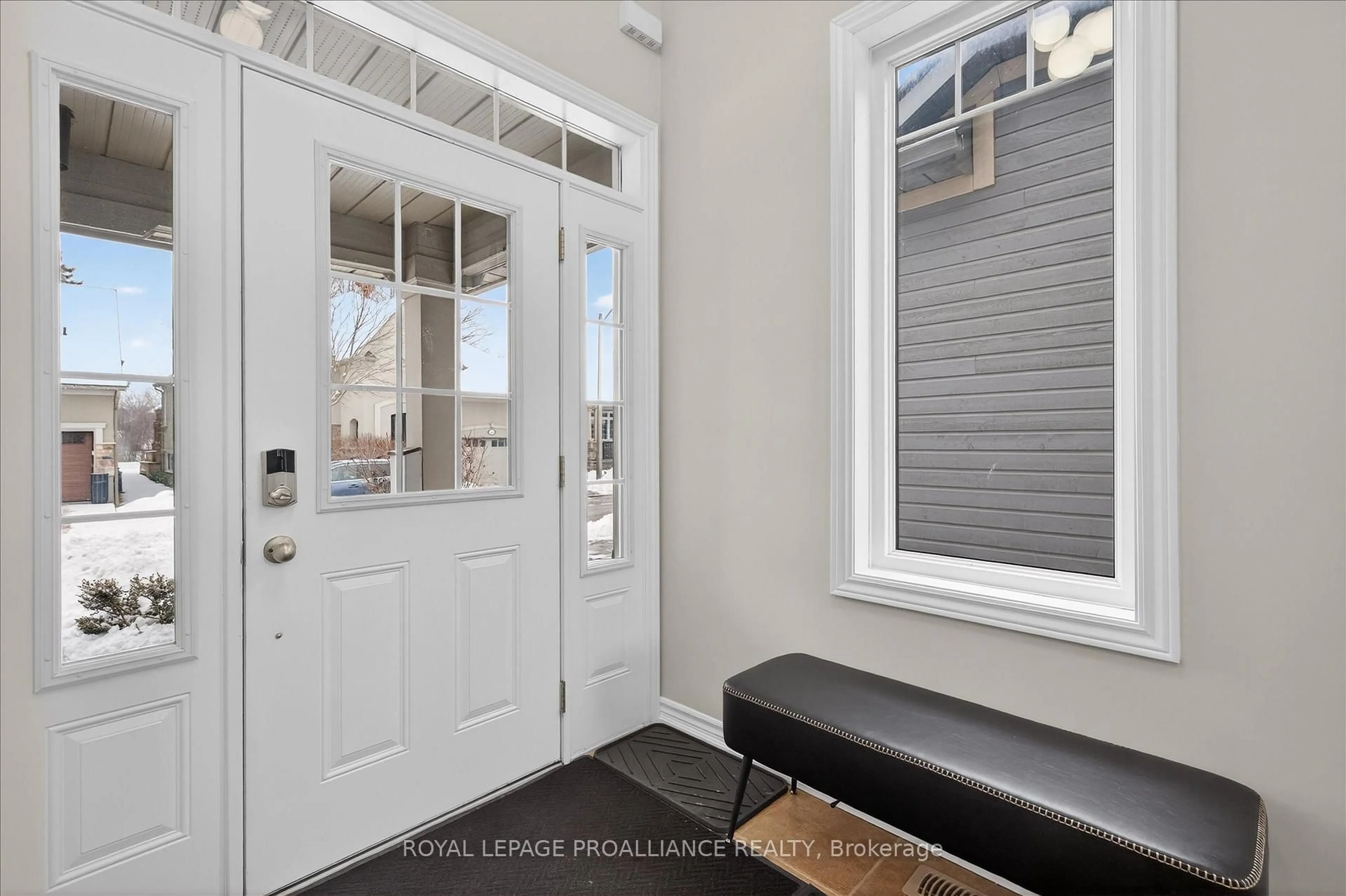 Indoor entryway for 50 Lockside Dr #18, Peterborough Ontario K9J 8T1