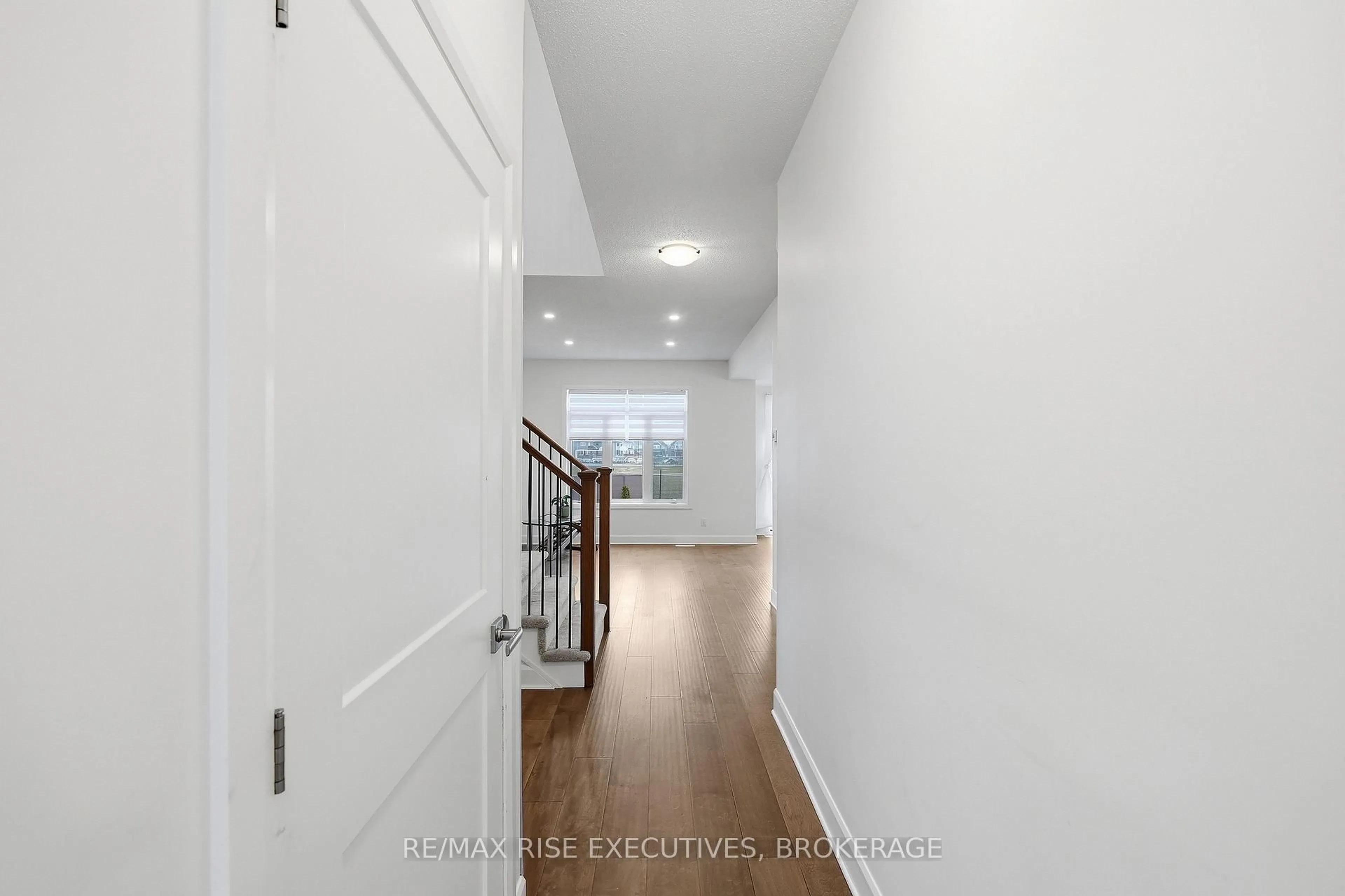 Unknown for 1406 Tulip Dr, Kingston Ontario K7P 0S4