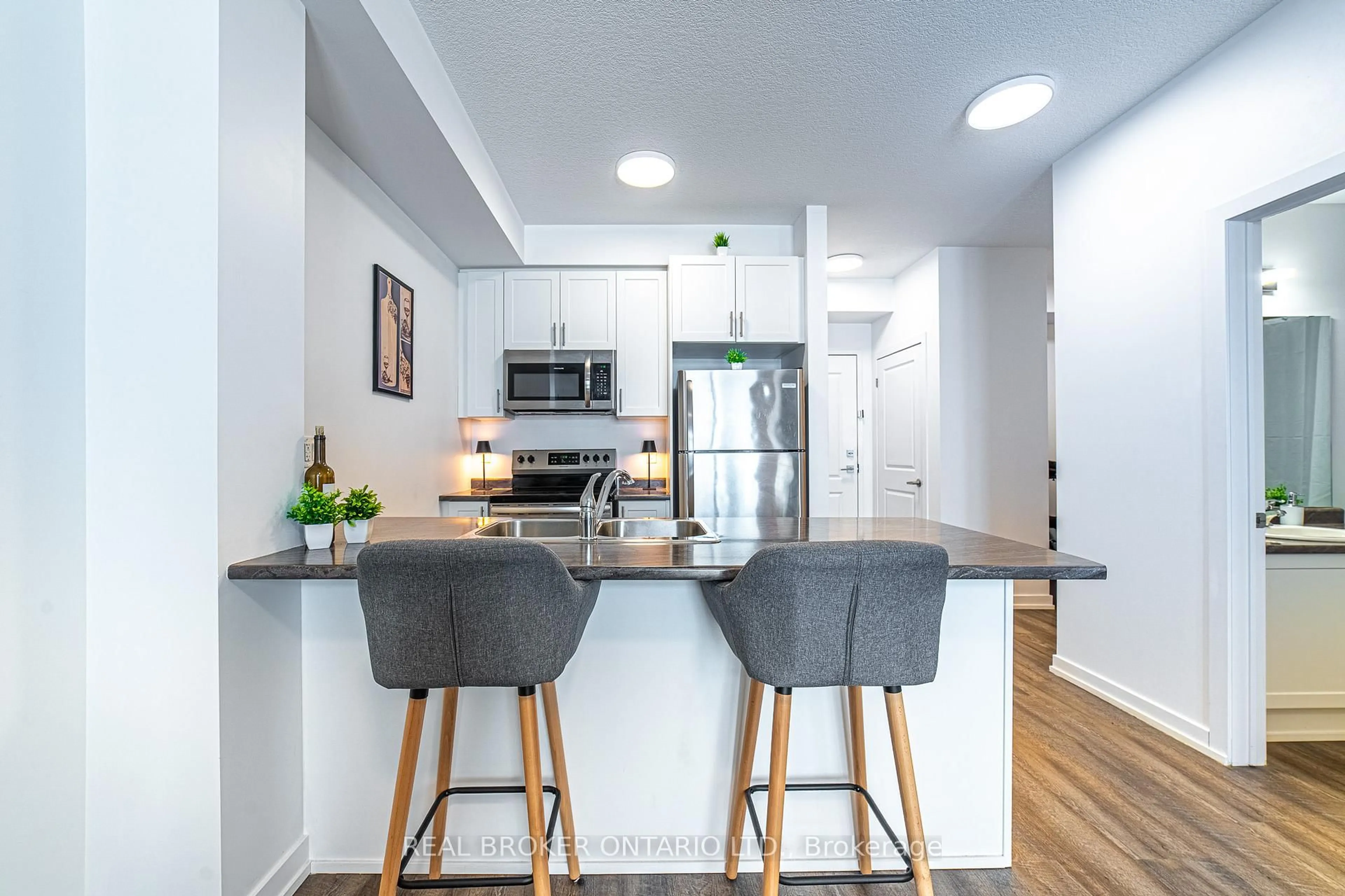 Open concept kitchen, unknown for 101 Shoreview Pl #436, Hamilton Ontario L8E 0K2