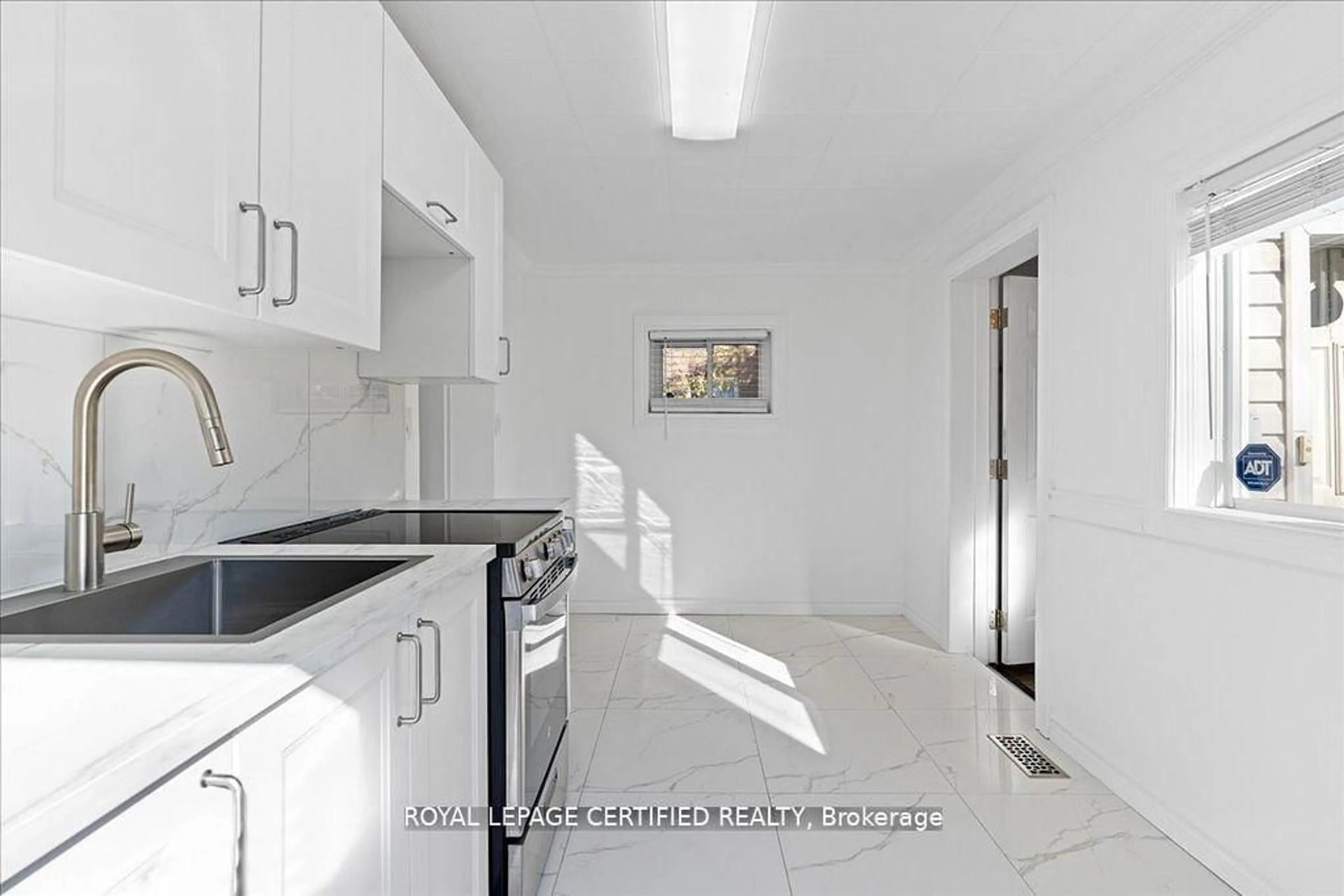 Standard kitchen, ceramic/tile floor for 201 Station St, Belleville Ontario K8N 2T5