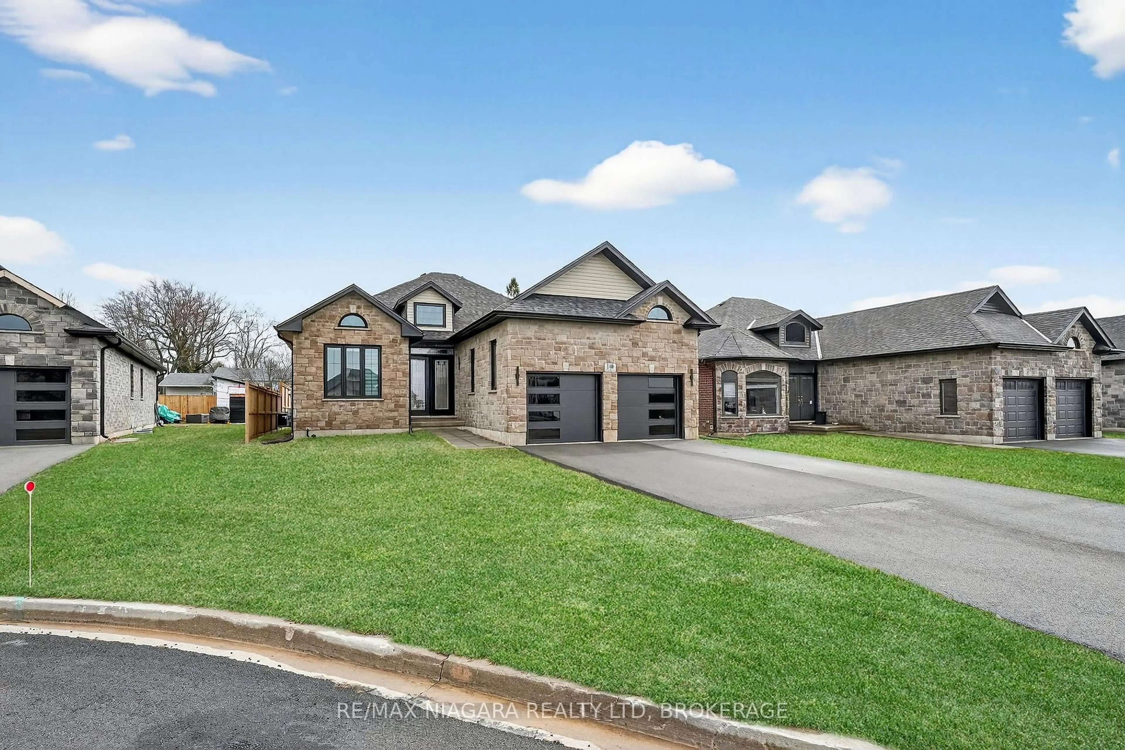 Home with brick exterior material, street for 146 Hetram Crt, Fort Erie Ontario L0S 1B0