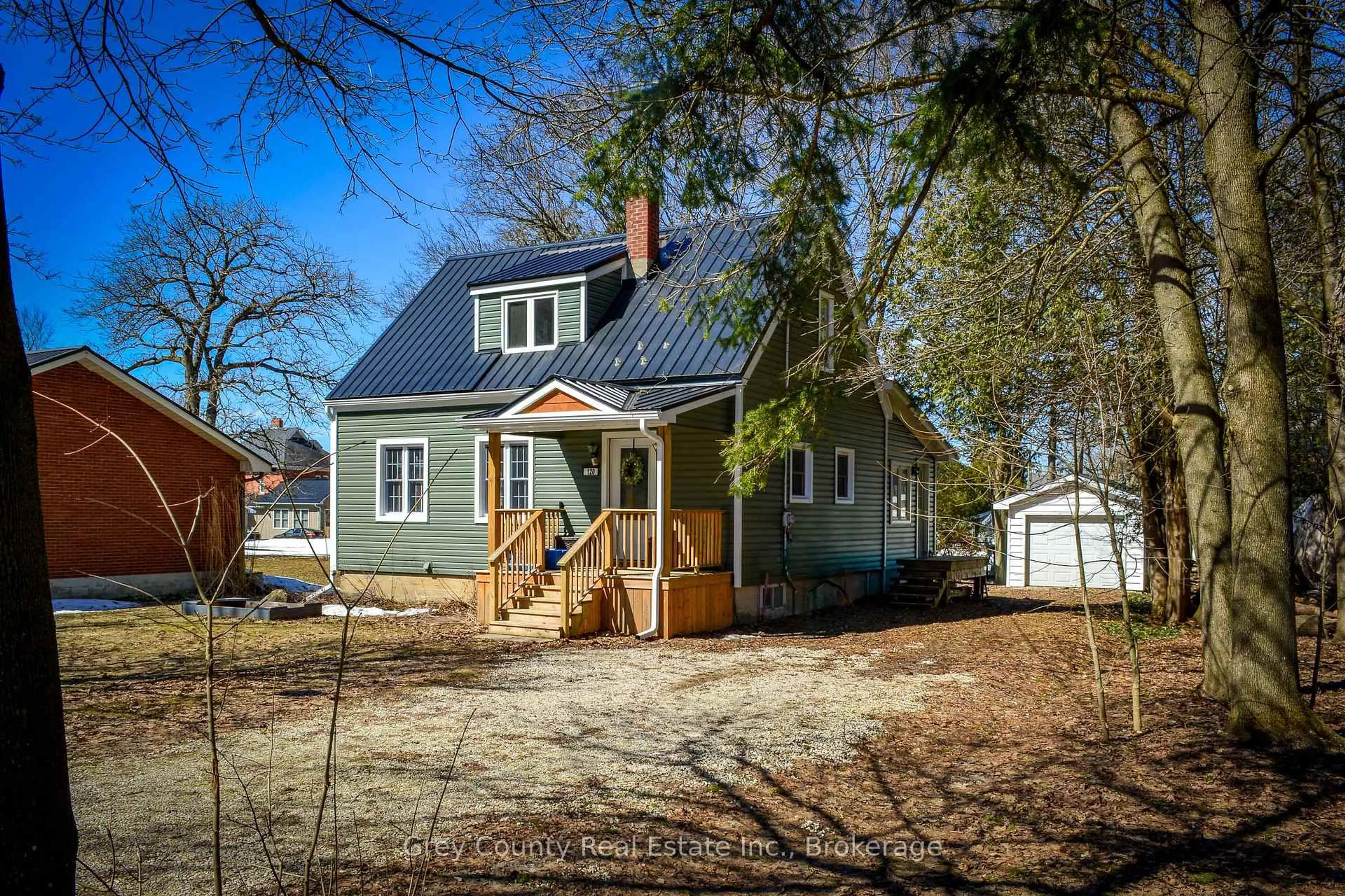 Unknown for 120 Mark St, Grey Highlands Ontario N0C 1H0