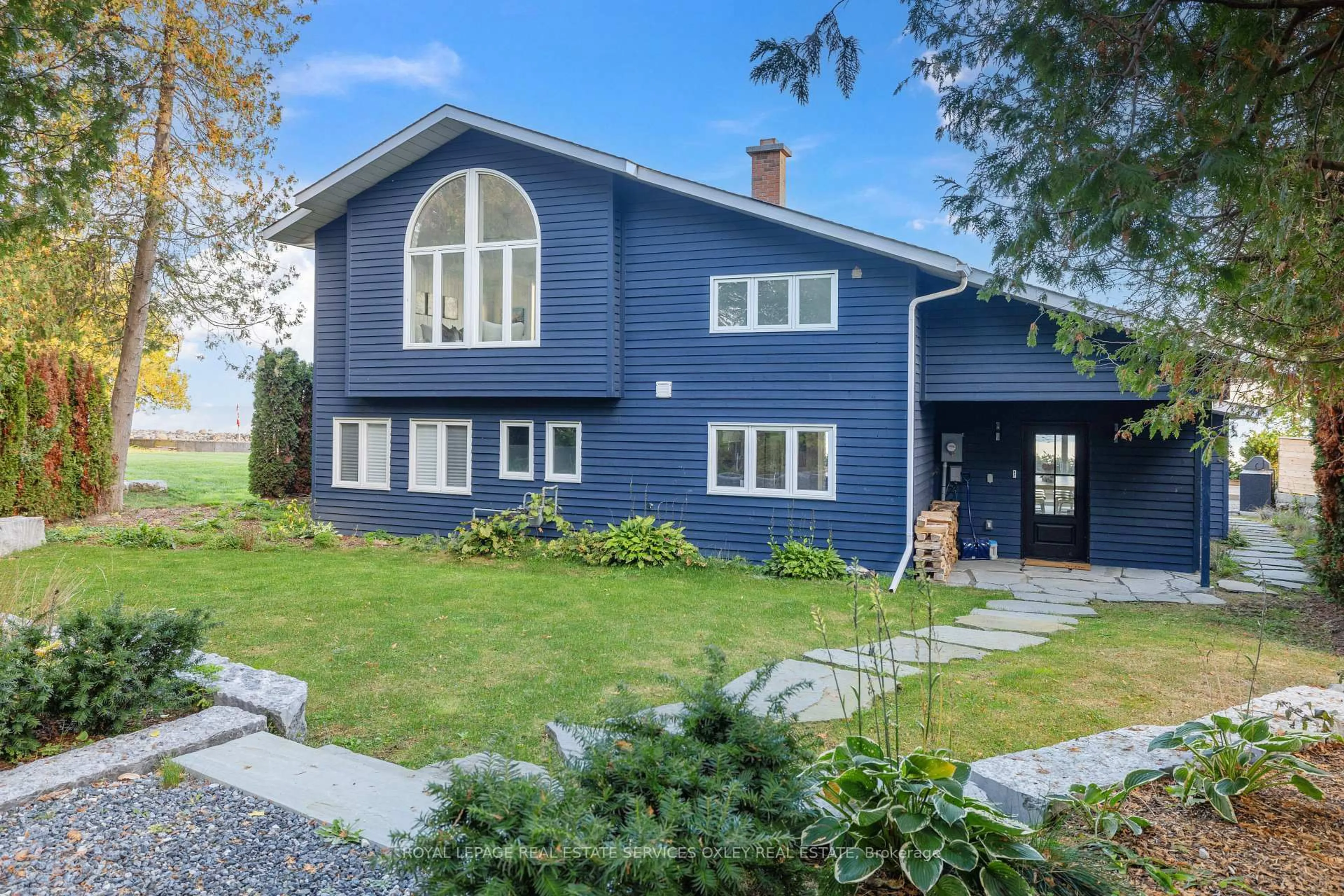 Unknown for 137 Bayview Ave, Blue Mountains Ontario N0H 1J0