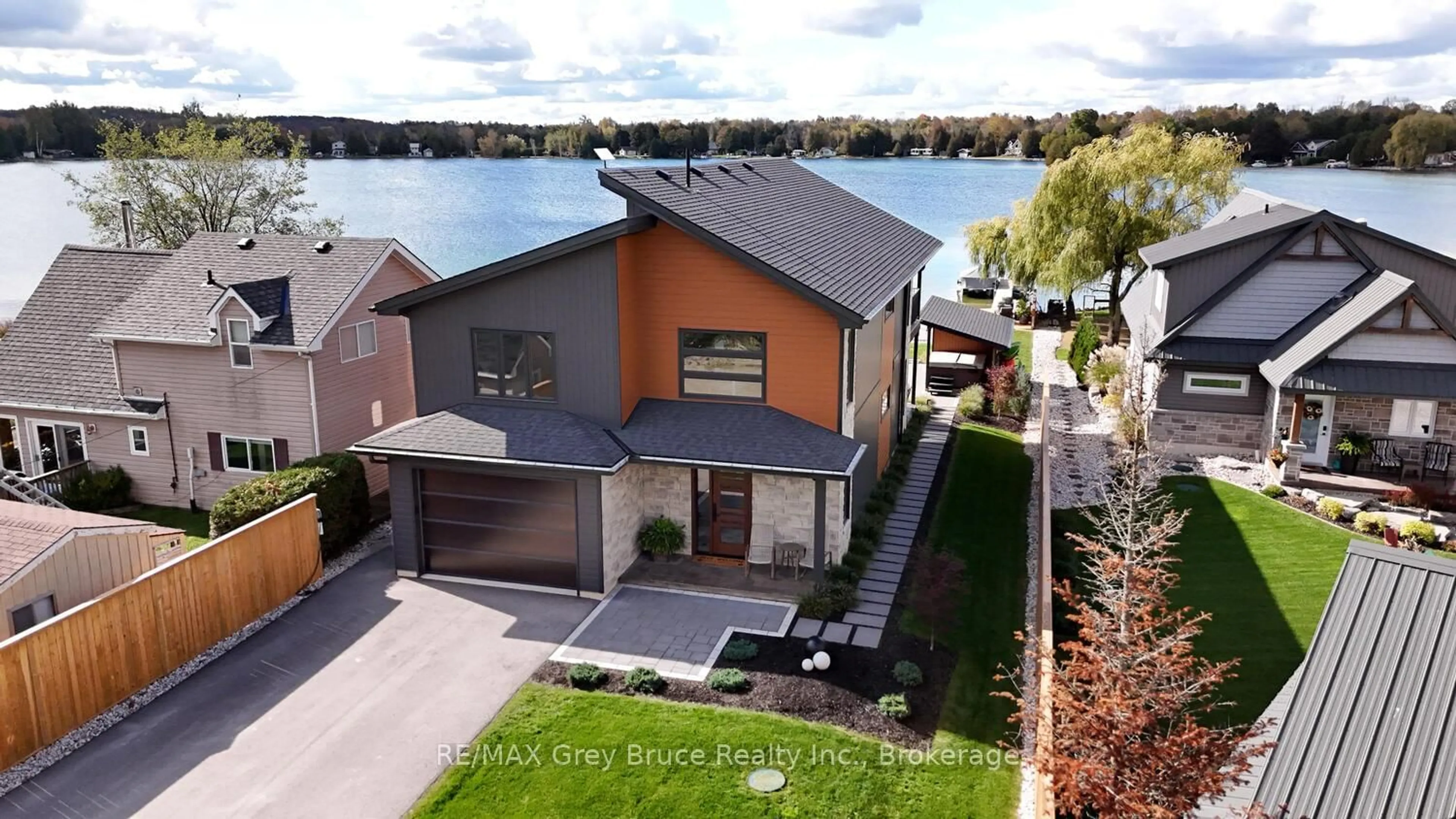 A pic from outside/outdoor area/front of a property/back of a property/a pic from drone, water/lake/river/ocean view for 166 country side Dr, Chatsworth Ontario N0H 1G0
