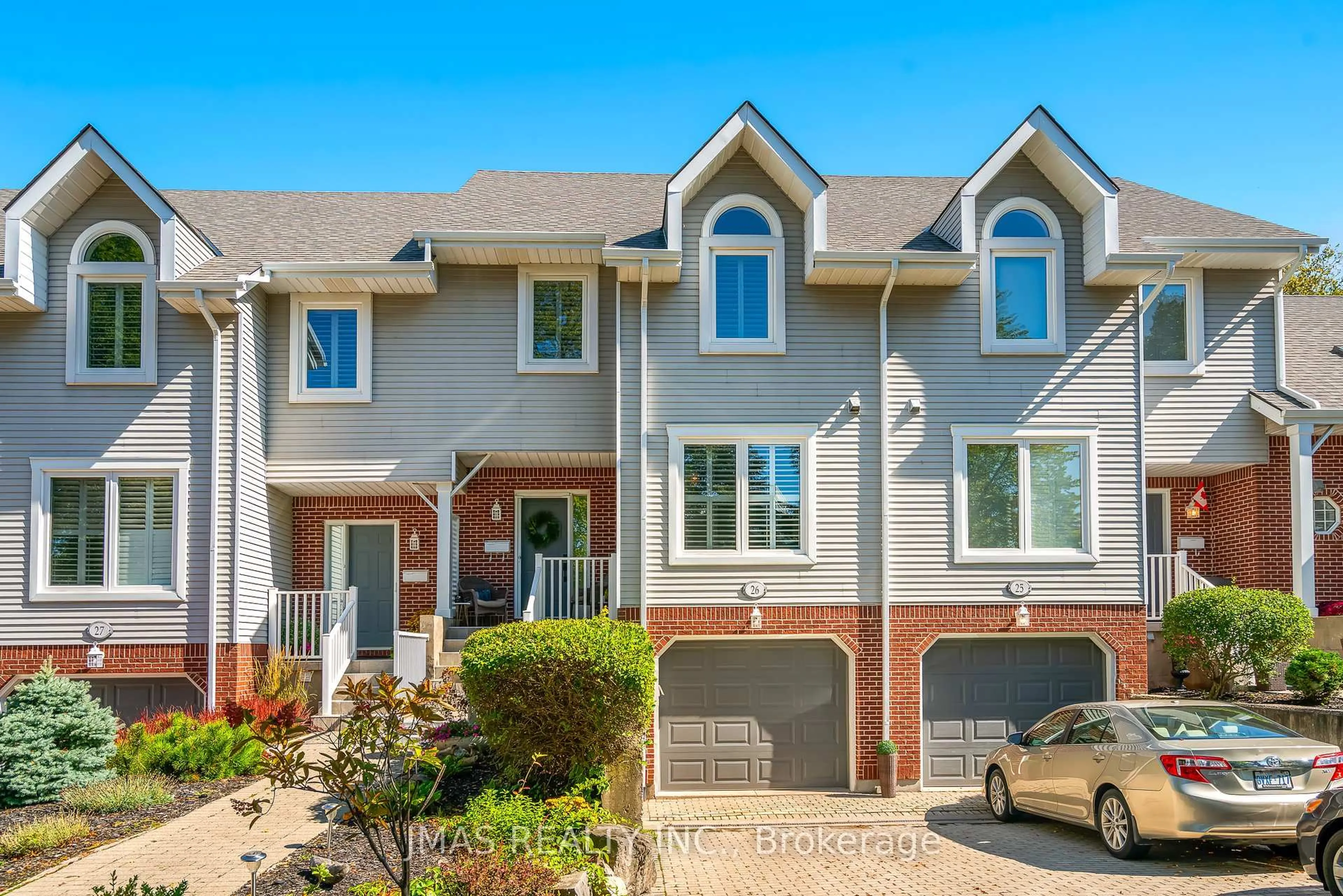 Home with brick exterior material, street for 5 LAKESIDE Dr #26, St. Catharines Ontario L2M 1P3