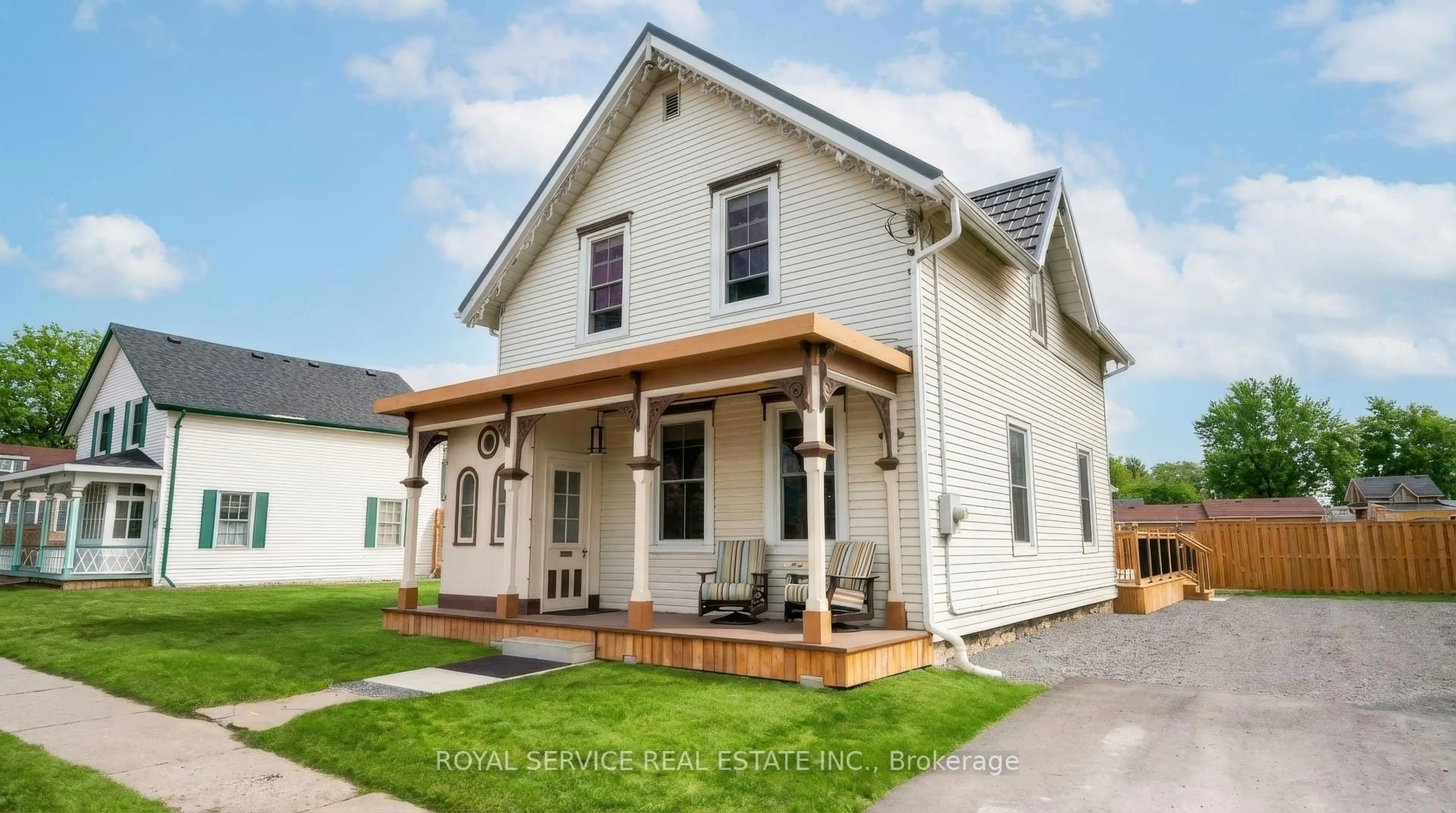 Home with vinyl exterior material, street for 127 King St, Port Hope Ontario L1A 2S1