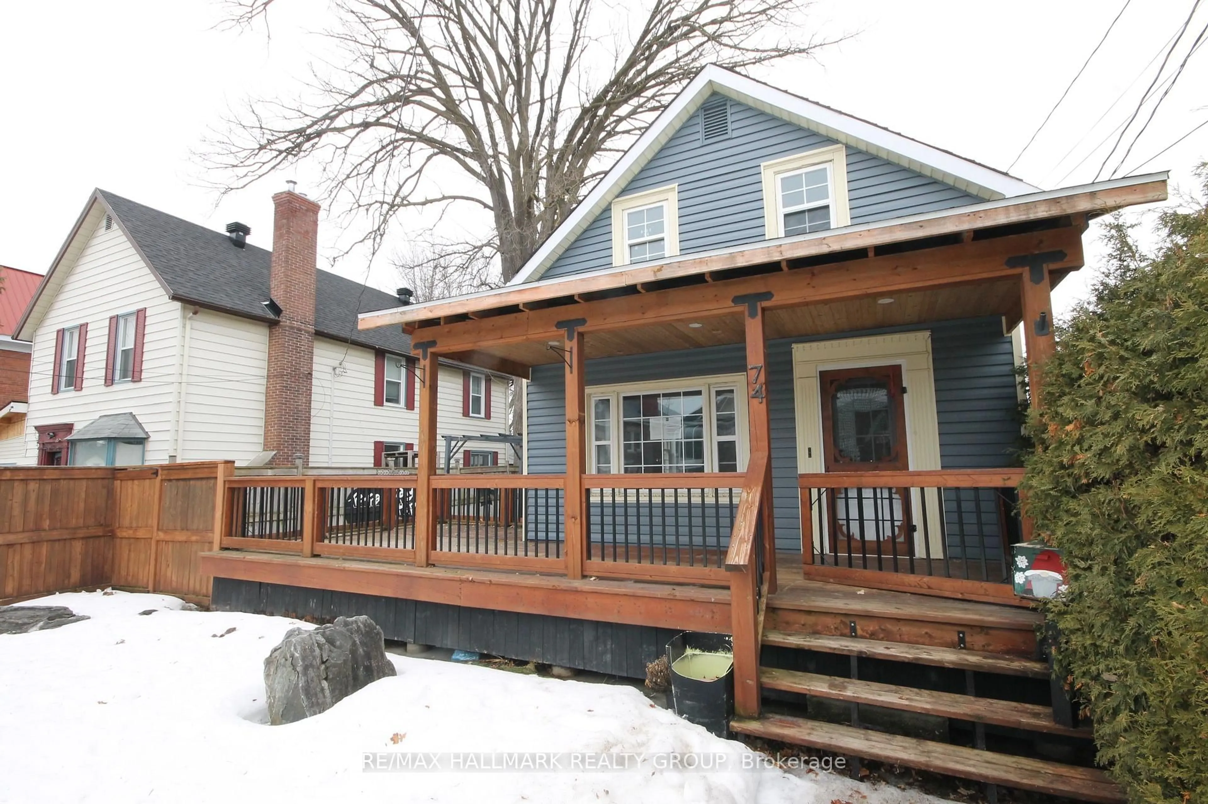 Patio, street for 74 McGonigal St, Arnprior Ontario K7S 2R8