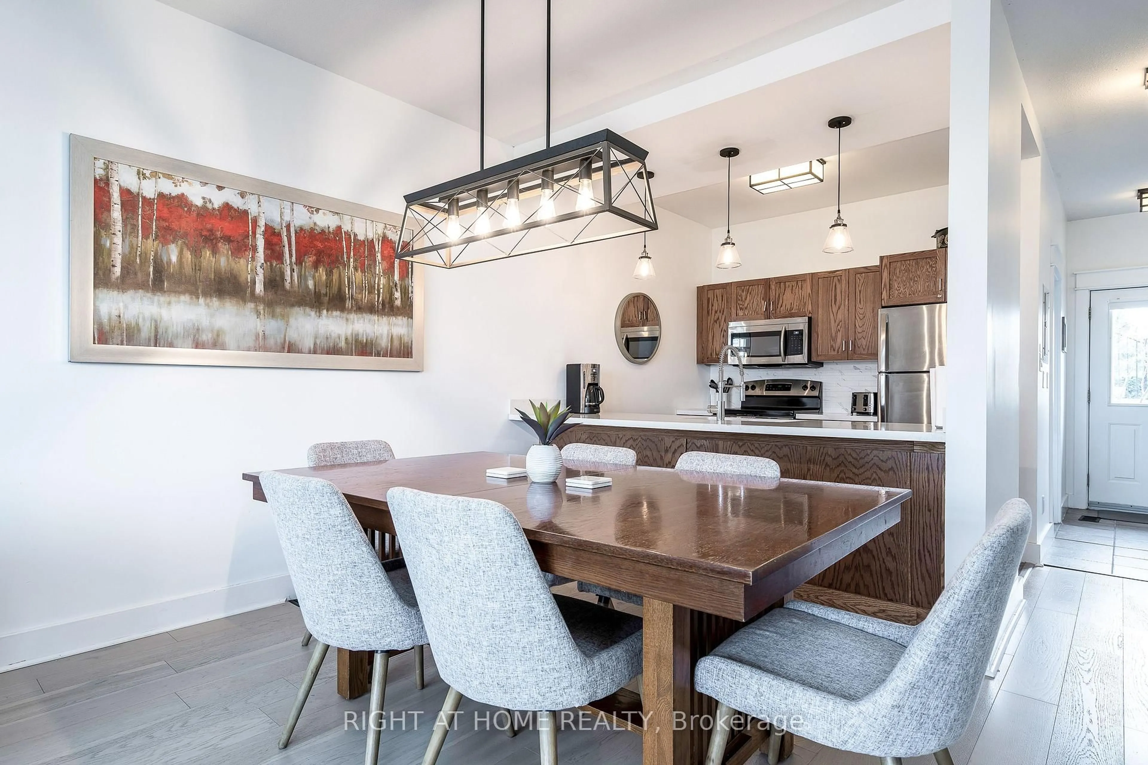 Open concept kitchen, unknown for 125 Fairway Crt #124, Blue Mountains Ontario L9Y 0P8