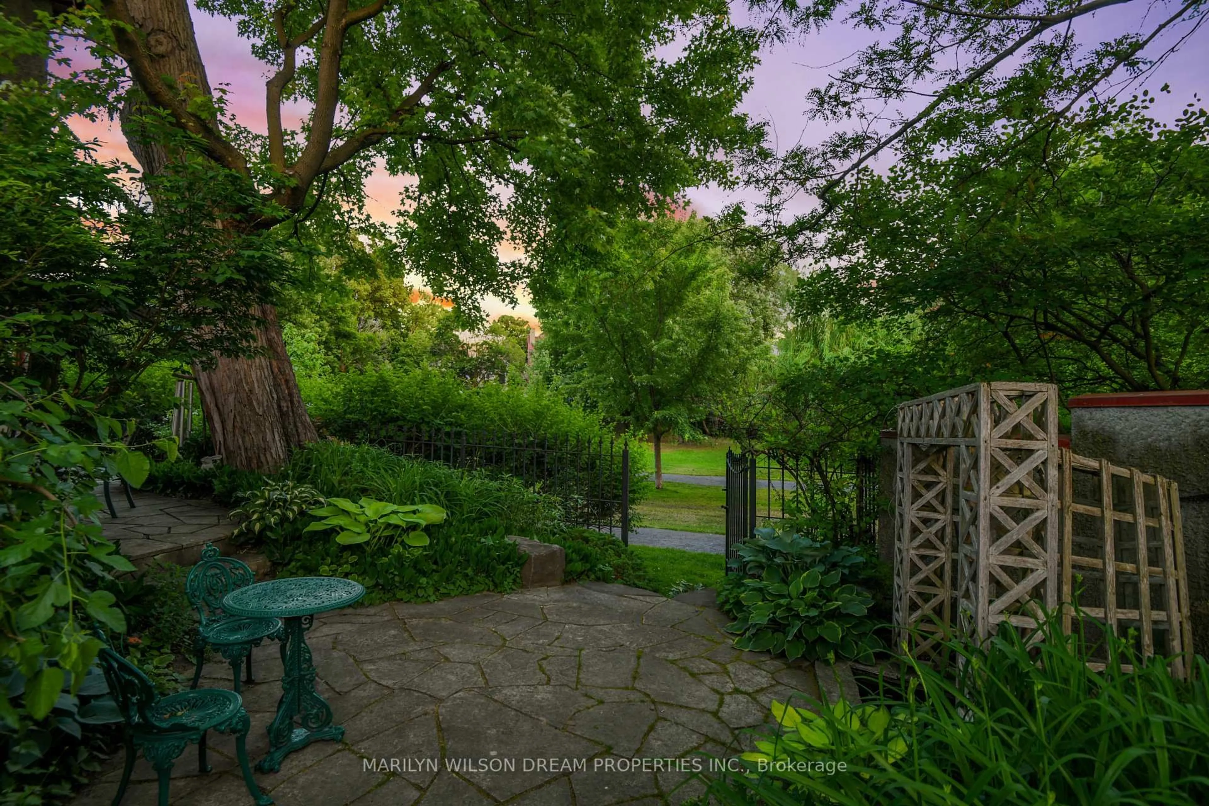 Patio, unknown for 12 Allan Pl, Ottawa Ontario K1S 3T1