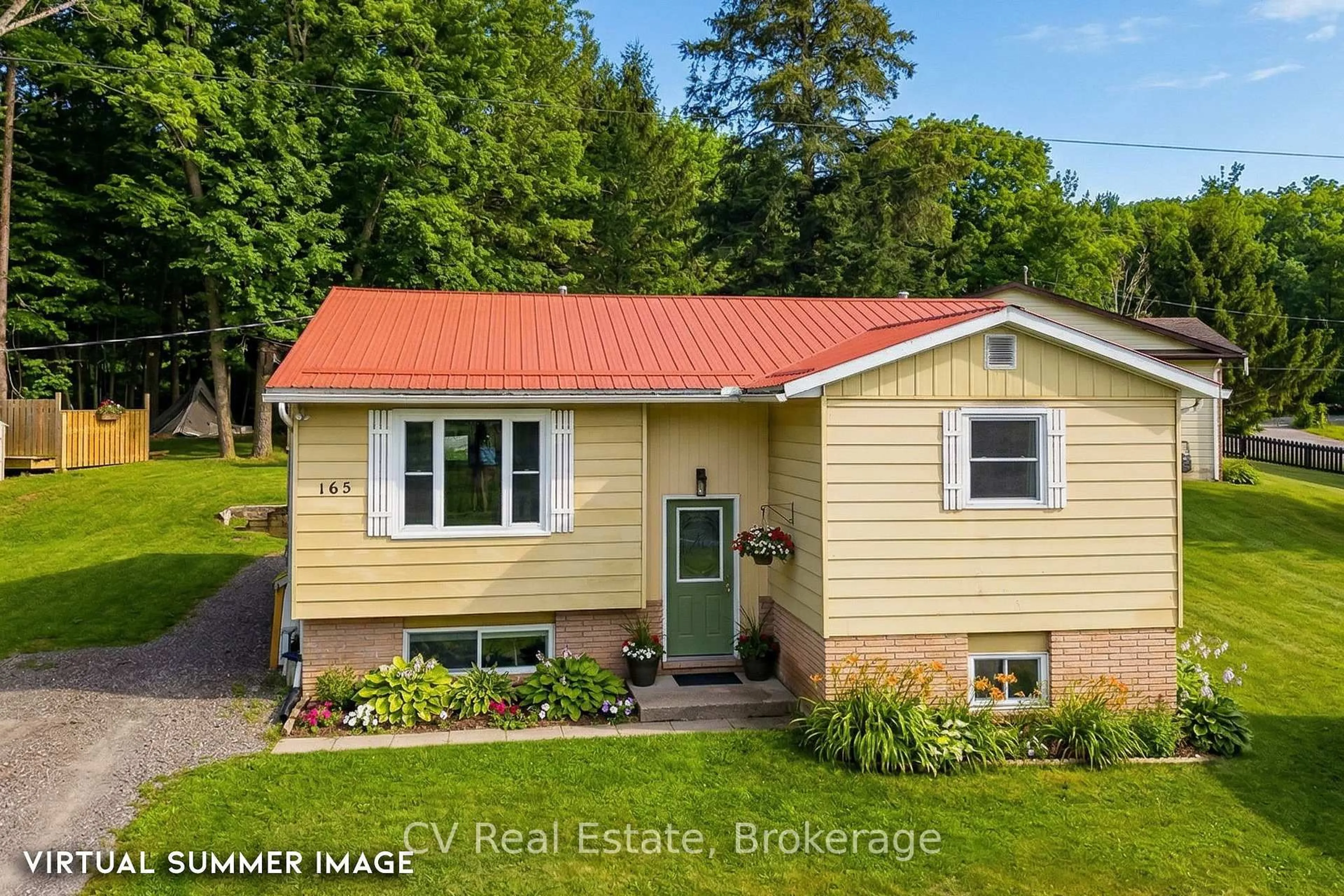 A pic from outside/outdoor area/front of a property/back of a property/a pic from drone, street for 165 Watson Lane, Gravenhurst Ontario P1P 1P6