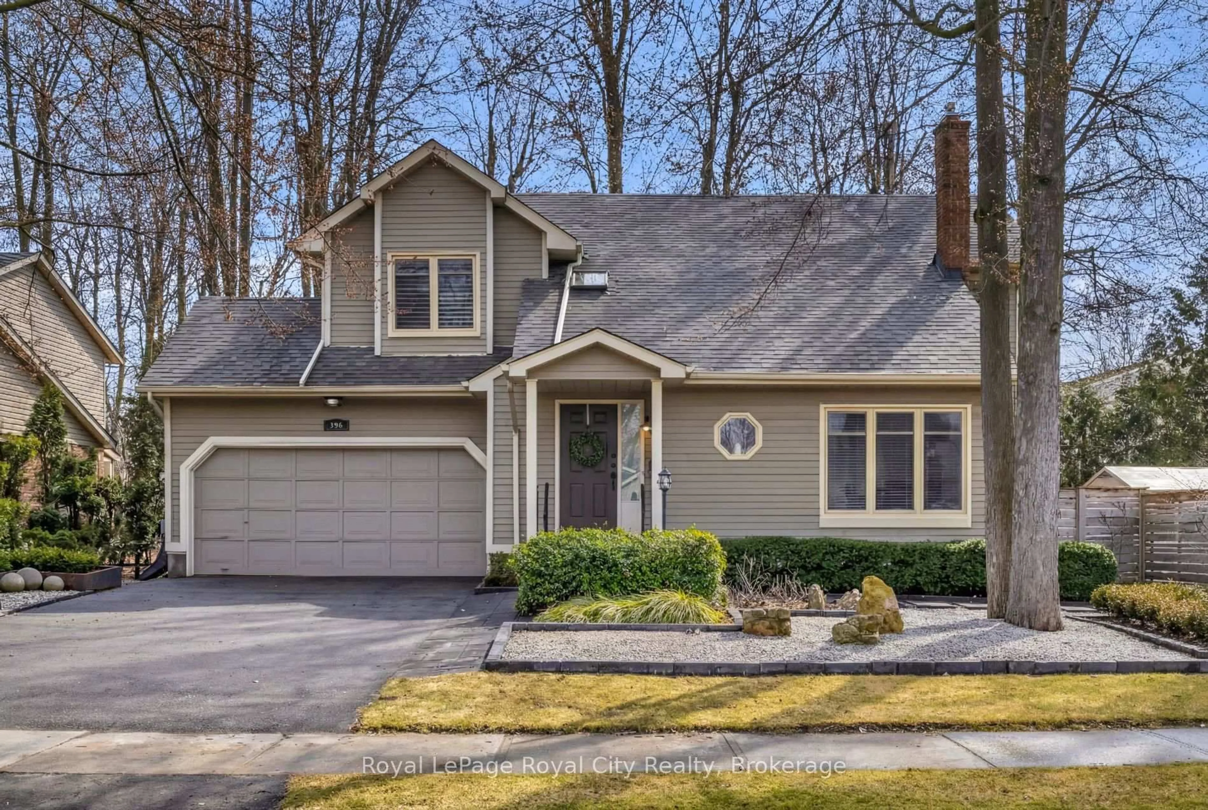 Home with vinyl exterior material, street for 366 Westwood Rd, Guelph Ontario N1H 7P9