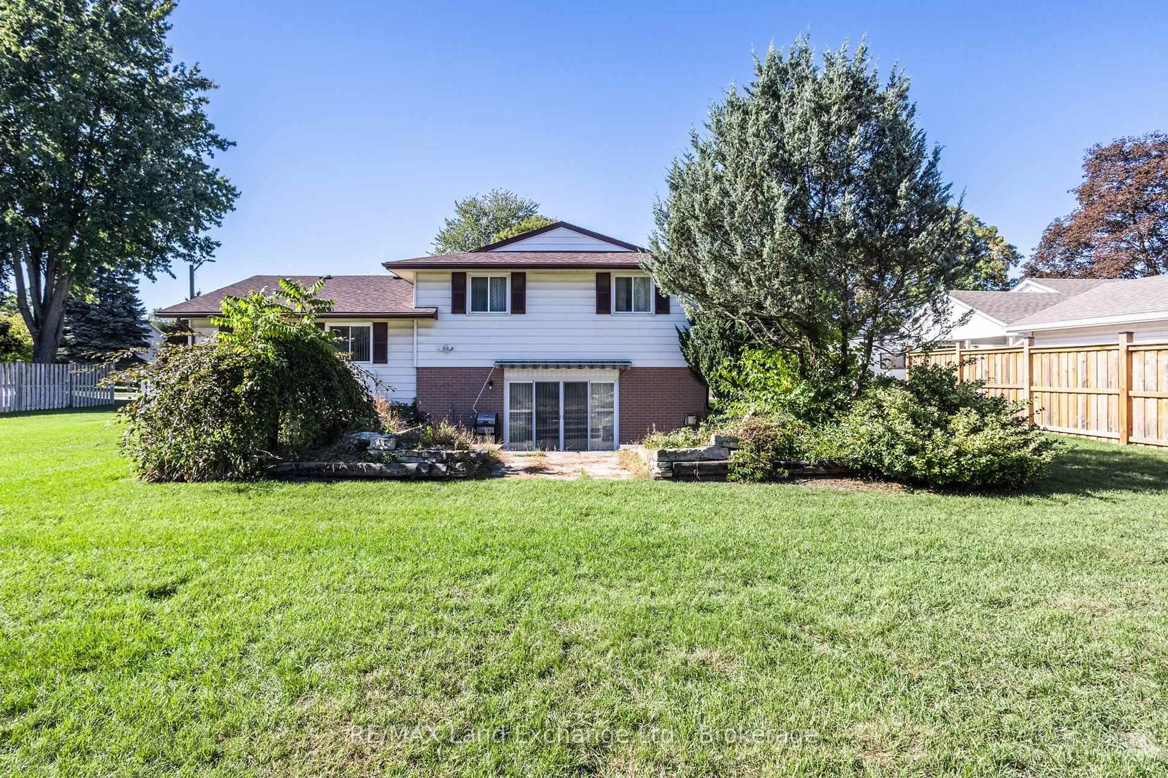 Unknown for 991 Bricker St, Saugeen Shores Ontario N0H 2C3