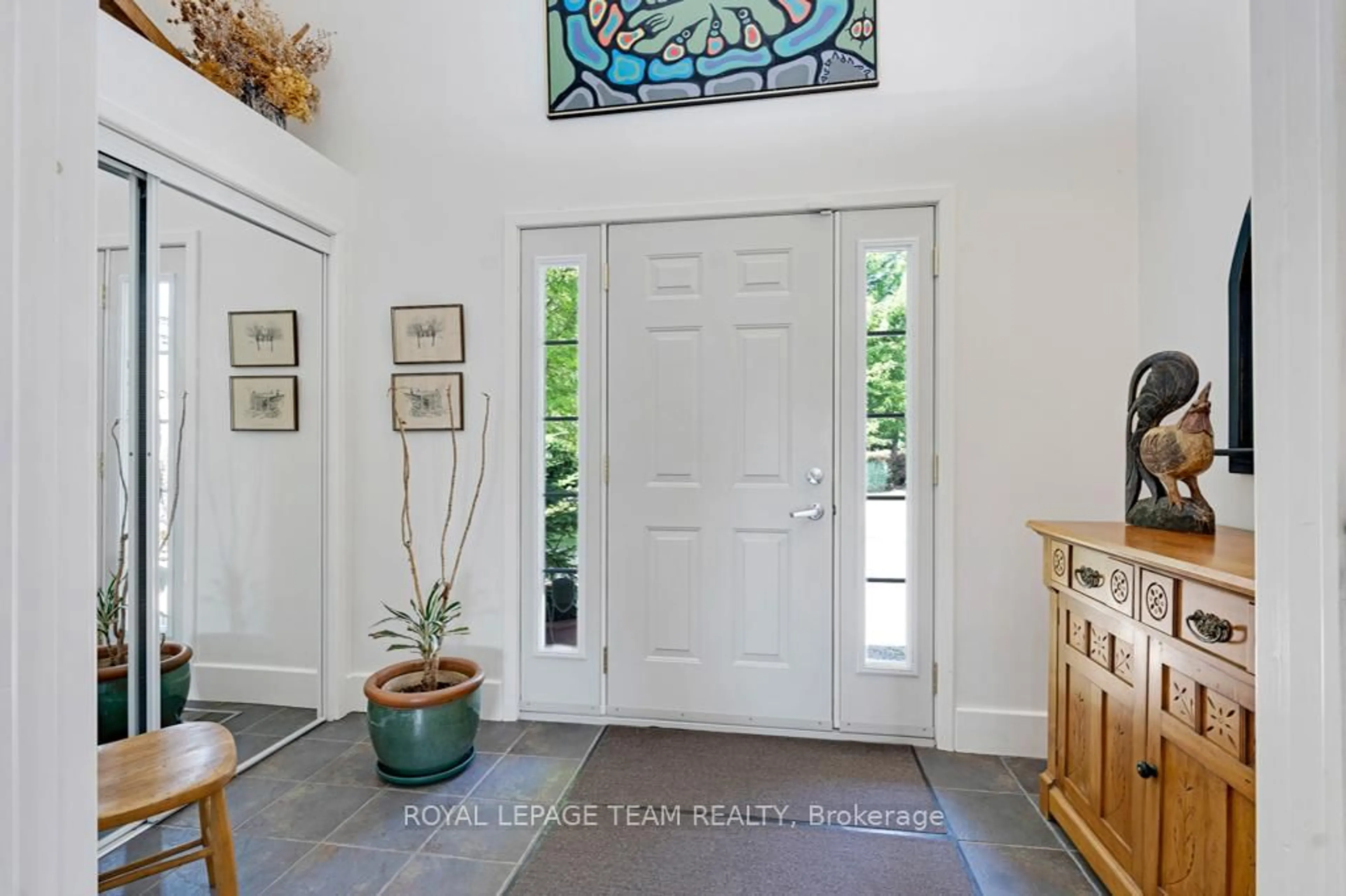 Indoor entryway for 4636 Donnelly Dr, Merrickville Ontario K0G 1N0