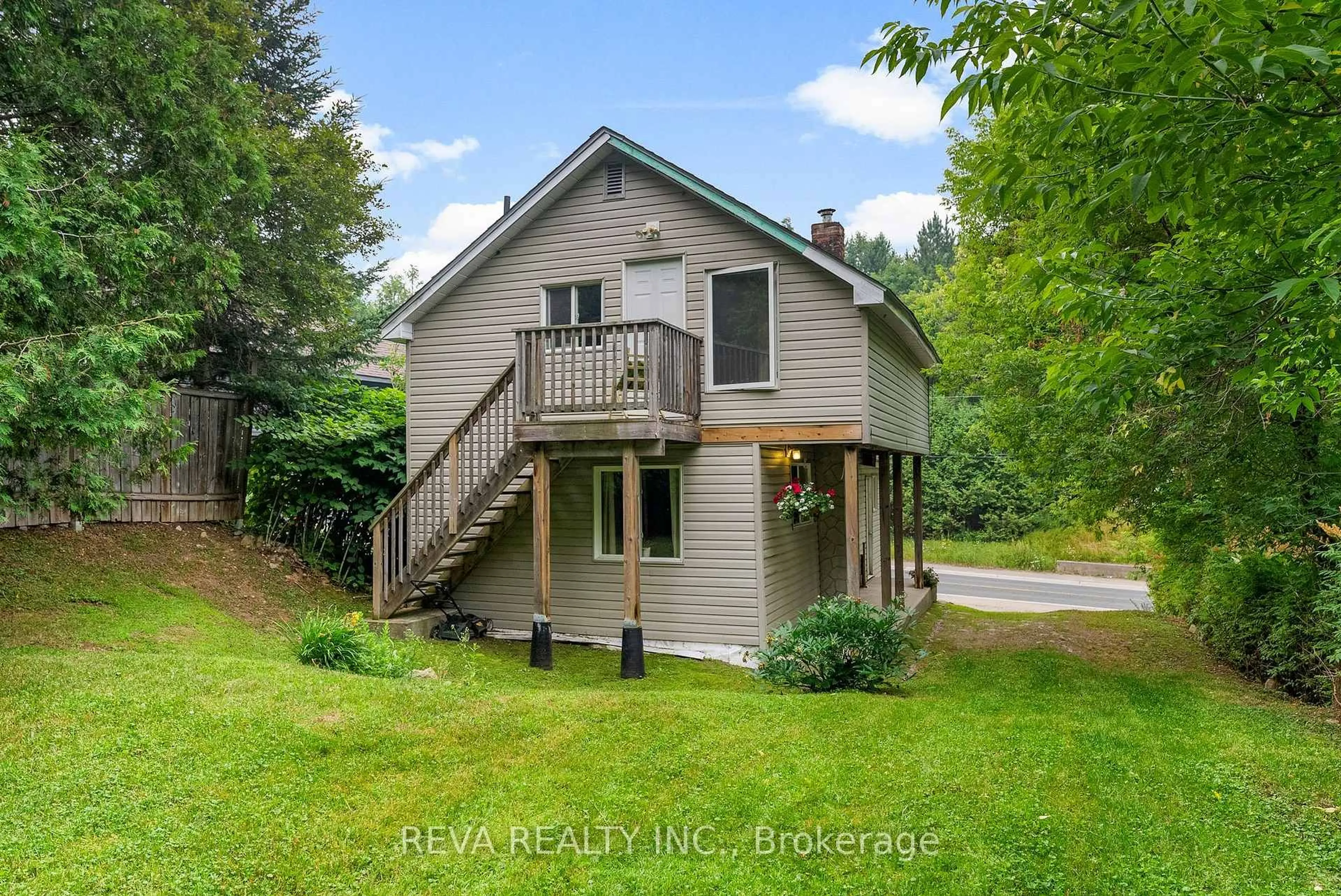 A pic from outside/outdoor area/front of a property/back of a property/a pic from drone, unknown for 78 Bridge St, Bancroft Ontario K0L 1C0