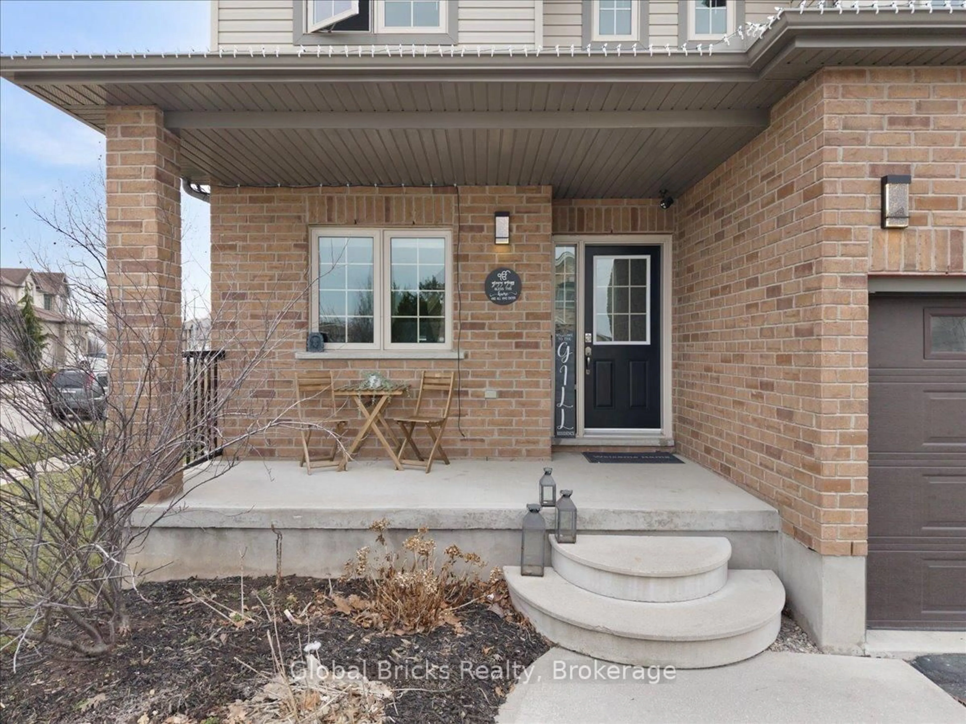 Indoor entryway for 866 Springbank Ave, Woodstock Ontario N4T 0B1