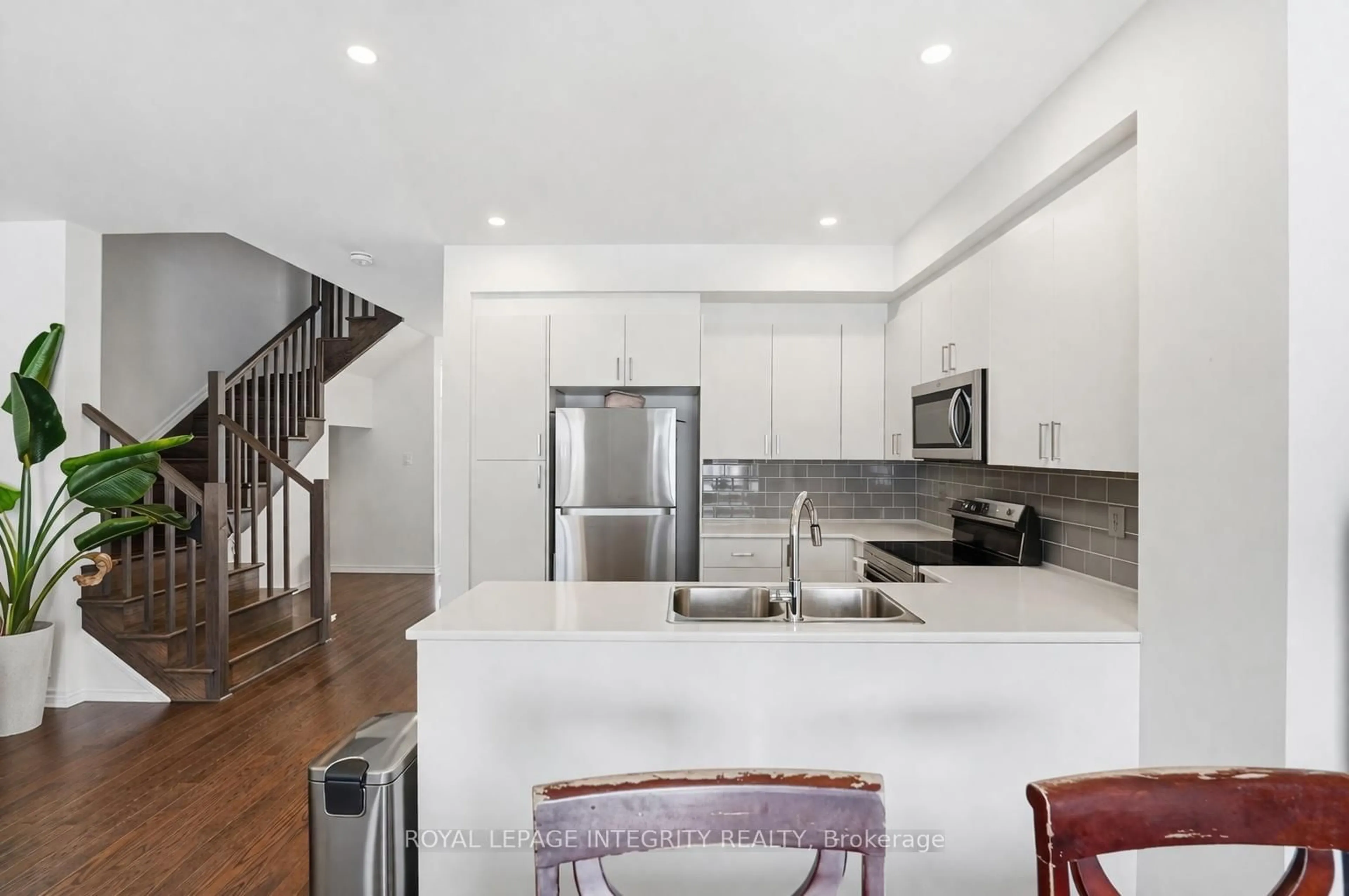 Open concept kitchen, unknown for 36 Jargeau Rd, Ottawa Ontario K1W 0S7