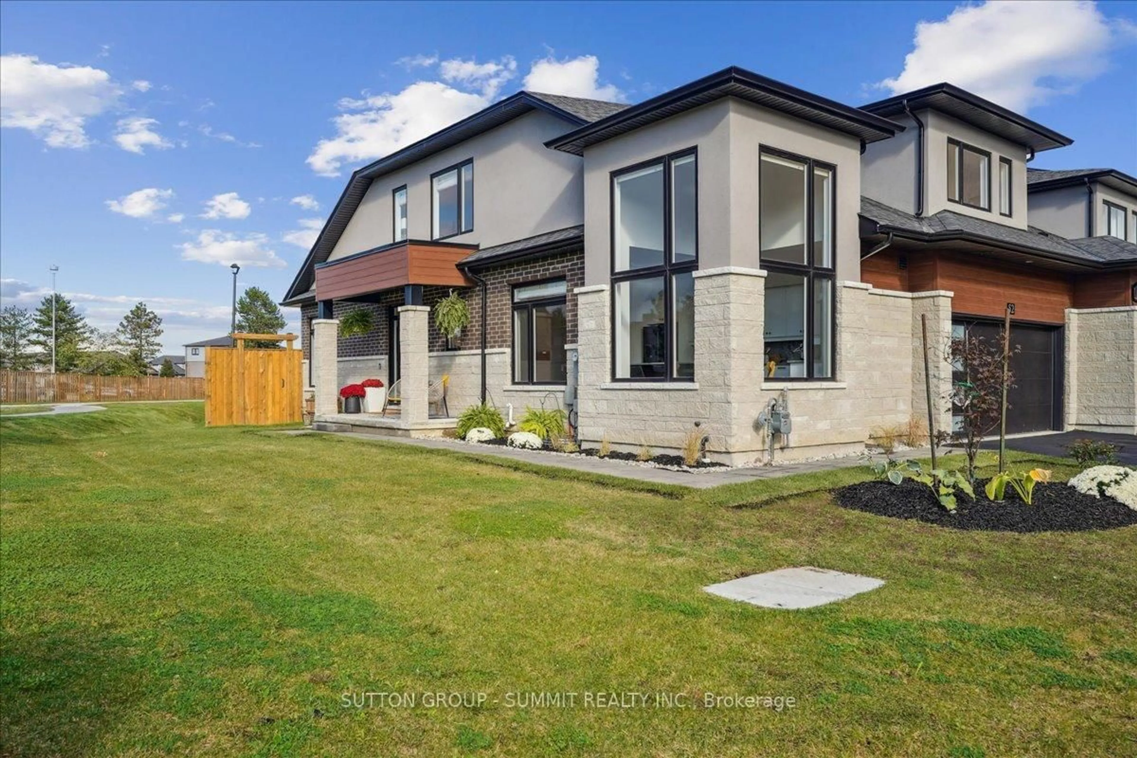 Home with brick exterior material, unknown for 52 Welch Lane, Hamilton Ontario L9C 0G1